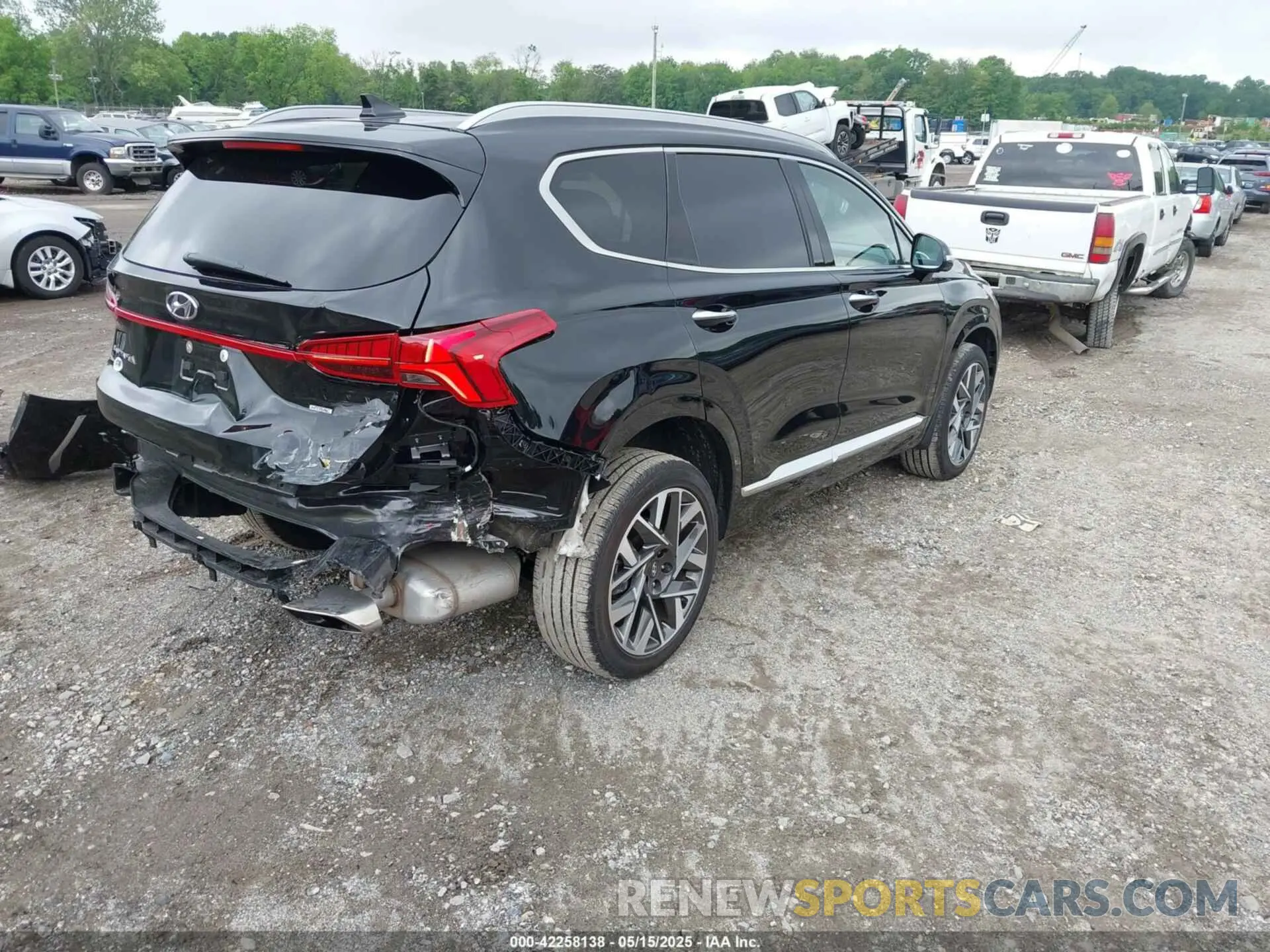 4 Photograph of a damaged car 5NMS5DAL3PH579506 HYUNDAI SANTA FE 2023