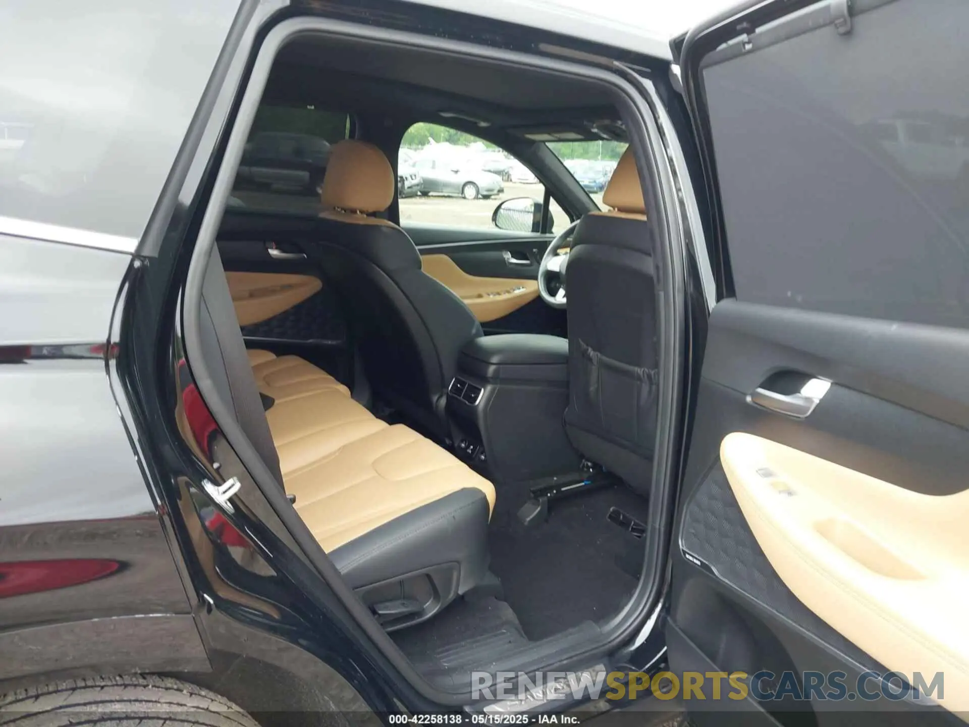 8 Photograph of a damaged car 5NMS5DAL3PH579506 HYUNDAI SANTA FE 2023