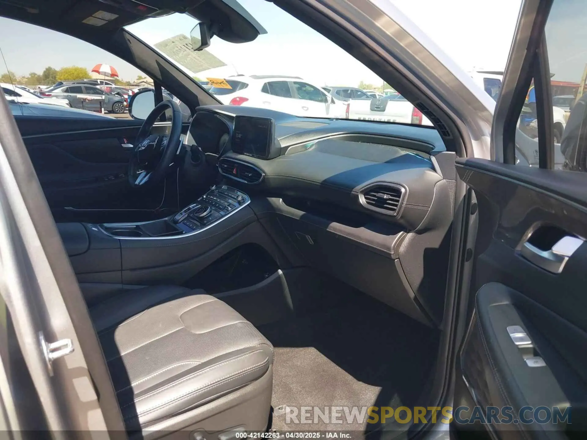 5 Photograph of a damaged car 5NMS5DAL5PH590717 HYUNDAI SANTA FE 2023