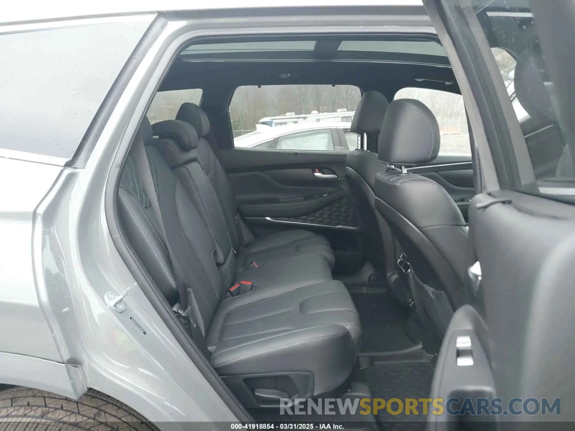 8 Photograph of a damaged car 5NMS5DAL5PH649846 HYUNDAI SANTA FE 2023