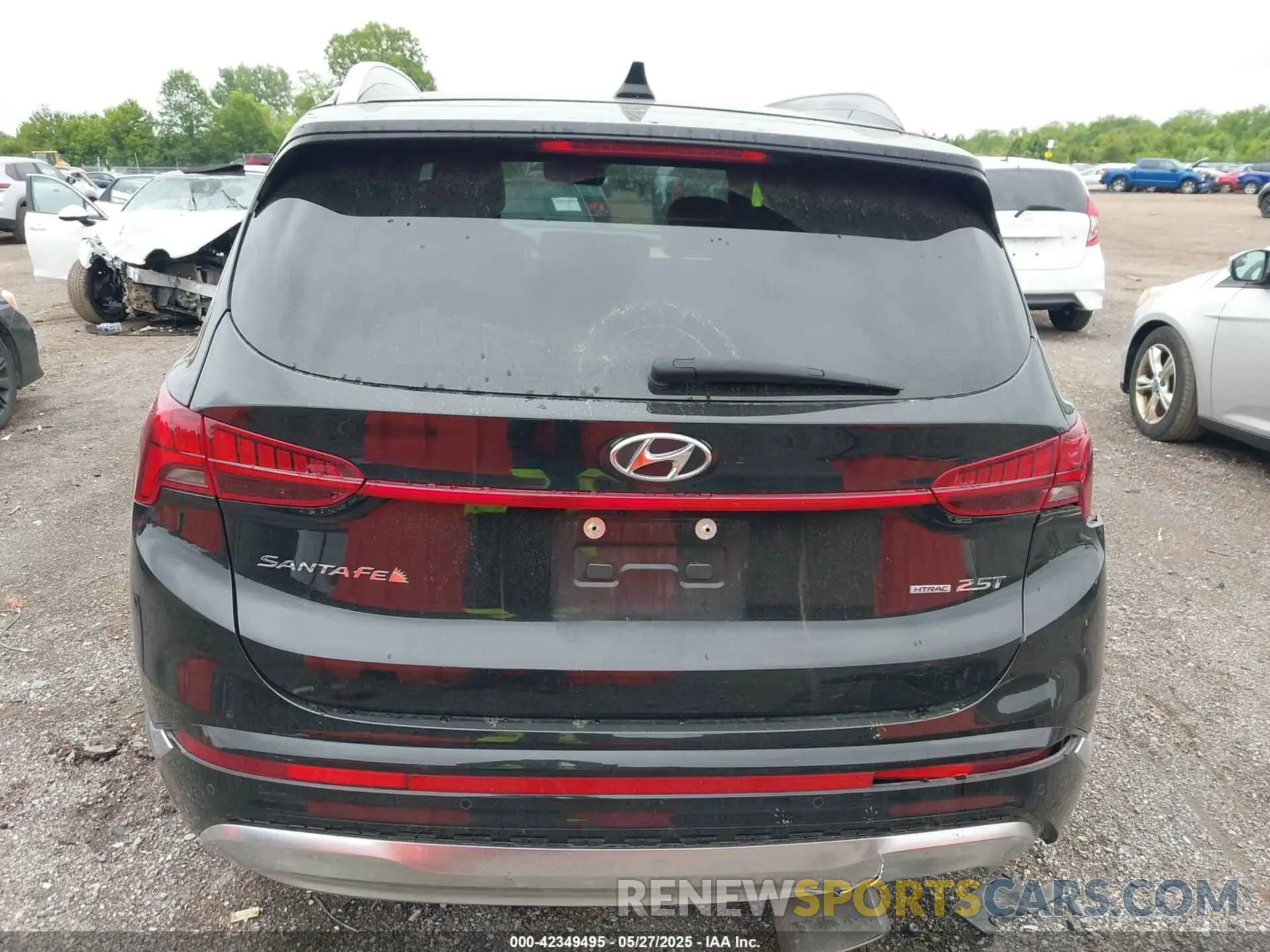 17 Photograph of a damaged car 5NMS5DAL9PH606417 HYUNDAI SANTA FE 2023