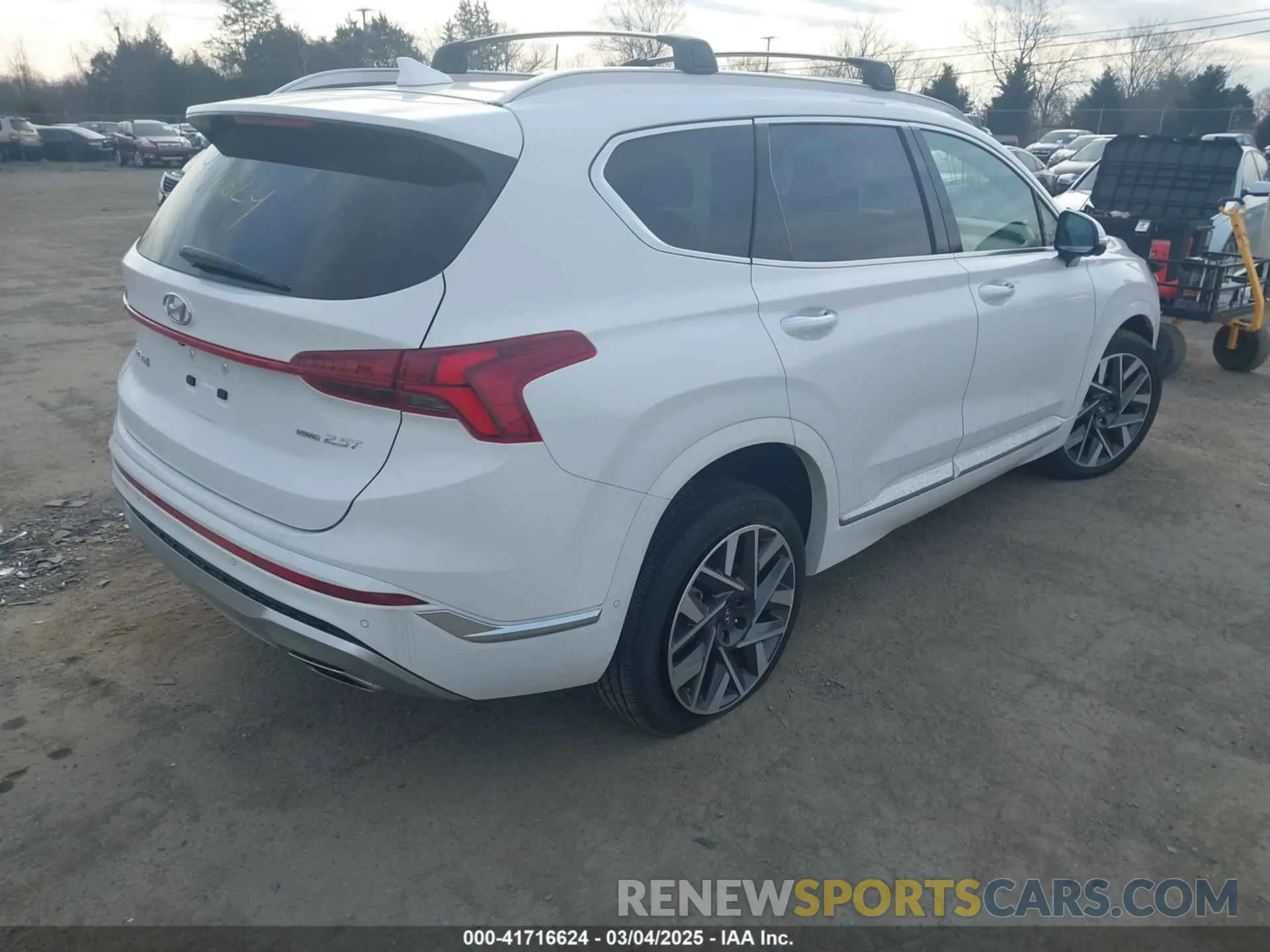 4 Photograph of a damaged car 5NMS5DALXPH634937 HYUNDAI SANTA FE 2023