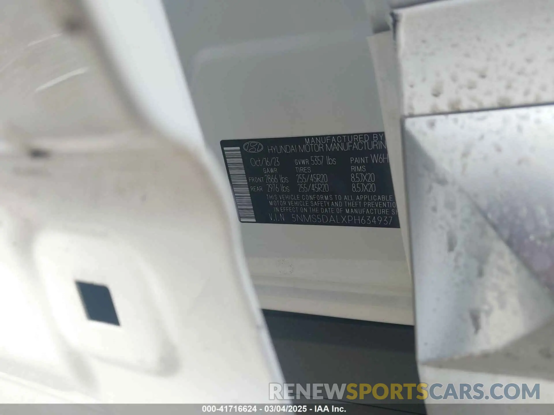 9 Photograph of a damaged car 5NMS5DALXPH634937 HYUNDAI SANTA FE 2023