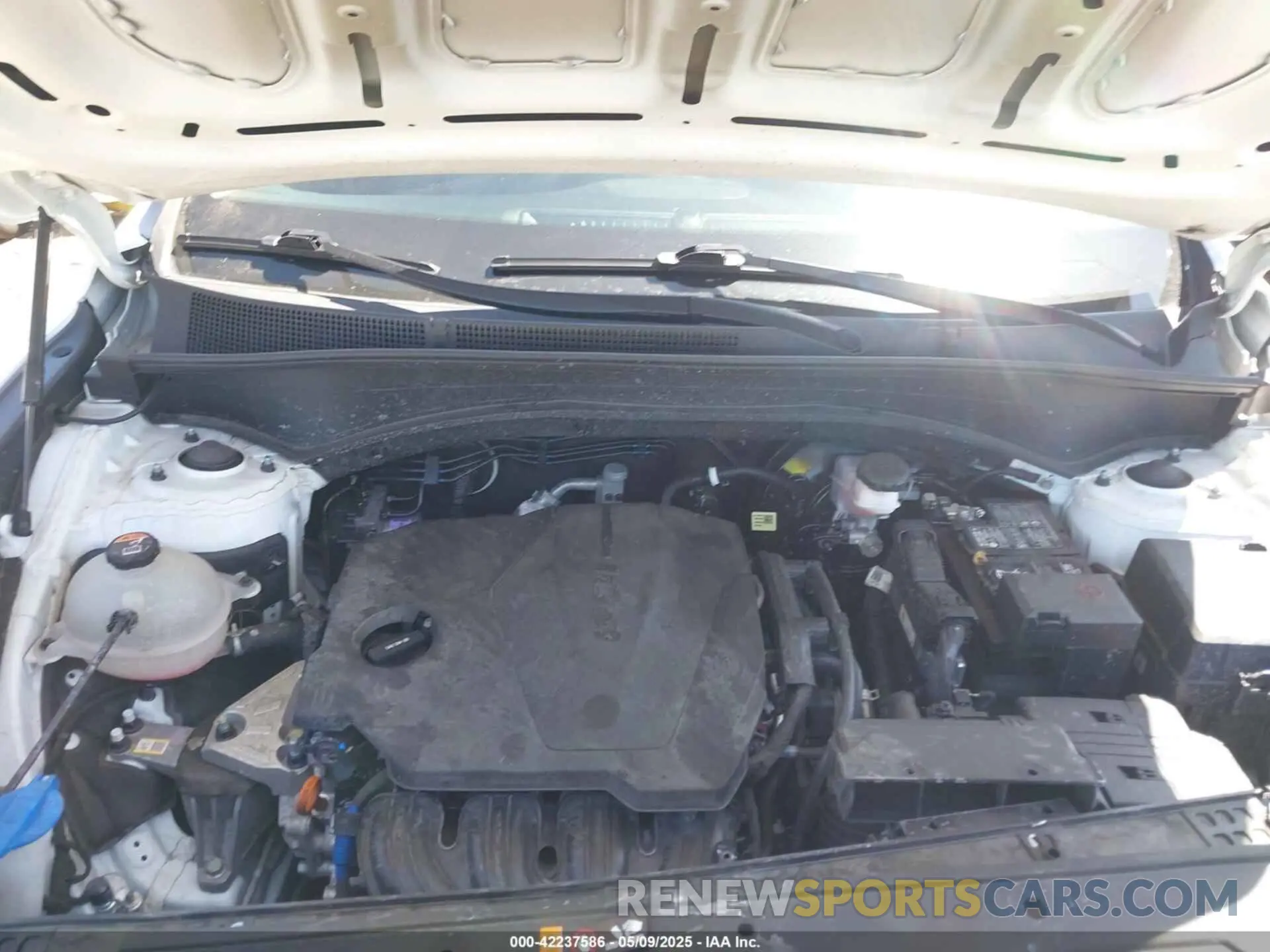10 Photograph of a damaged car 5NMS6DAJ2PH497844 HYUNDAI SANTA FE 2023