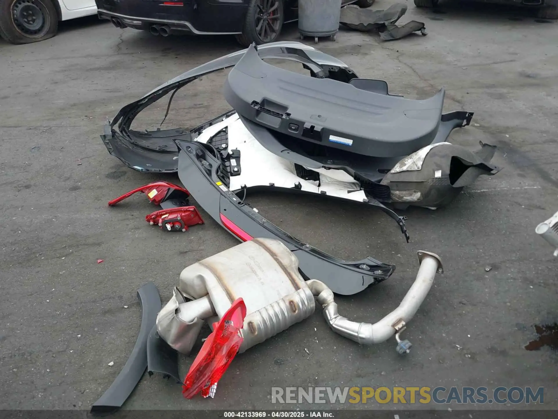 12 Photograph of a damaged car 5NMS6DAJ4PH534120 HYUNDAI SANTA FE 2023