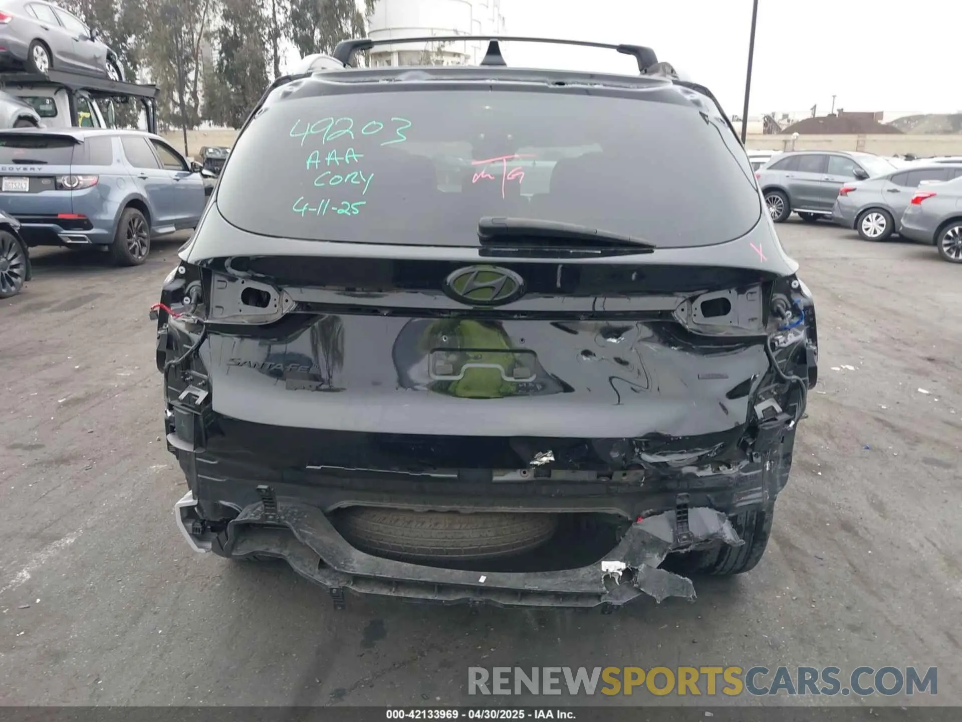 17 Photograph of a damaged car 5NMS6DAJ4PH534120 HYUNDAI SANTA FE 2023