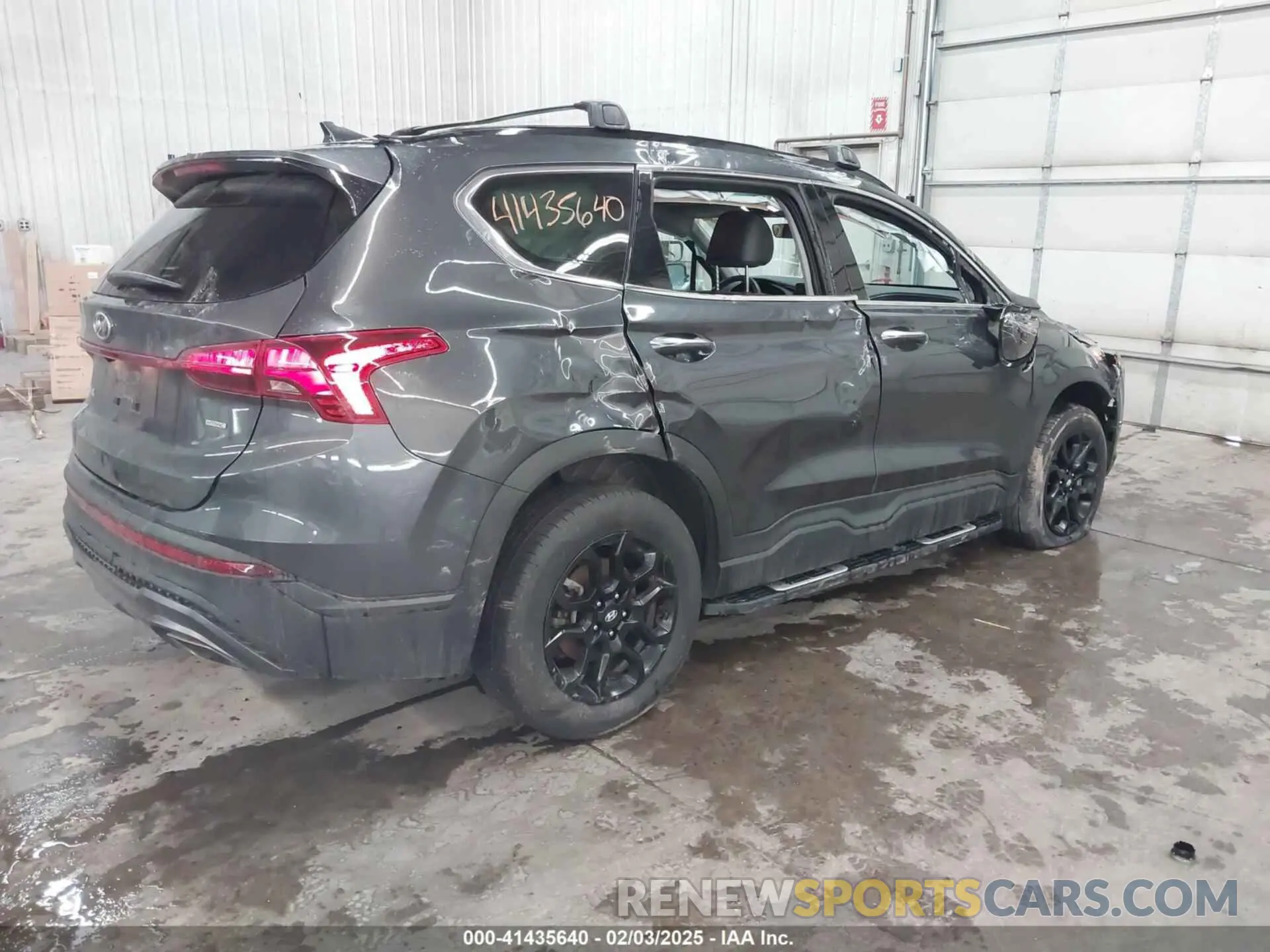 4 Photograph of a damaged car 5NMS6DAJ4PH626148 HYUNDAI SANTA FE 2023