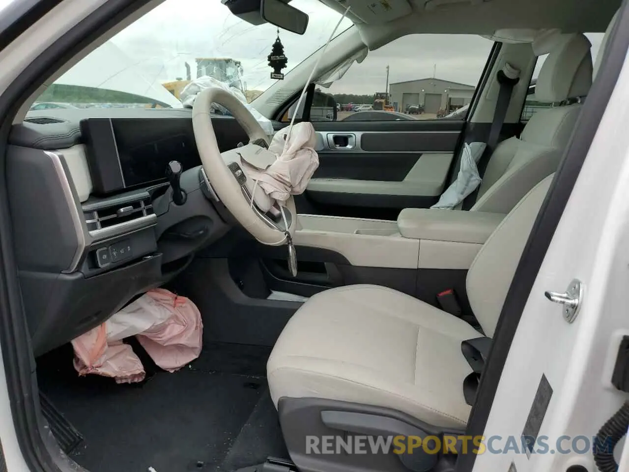 7 Photograph of a damaged car 5NMP14GL4RH005685 HYUNDAI SANTA FE 2024