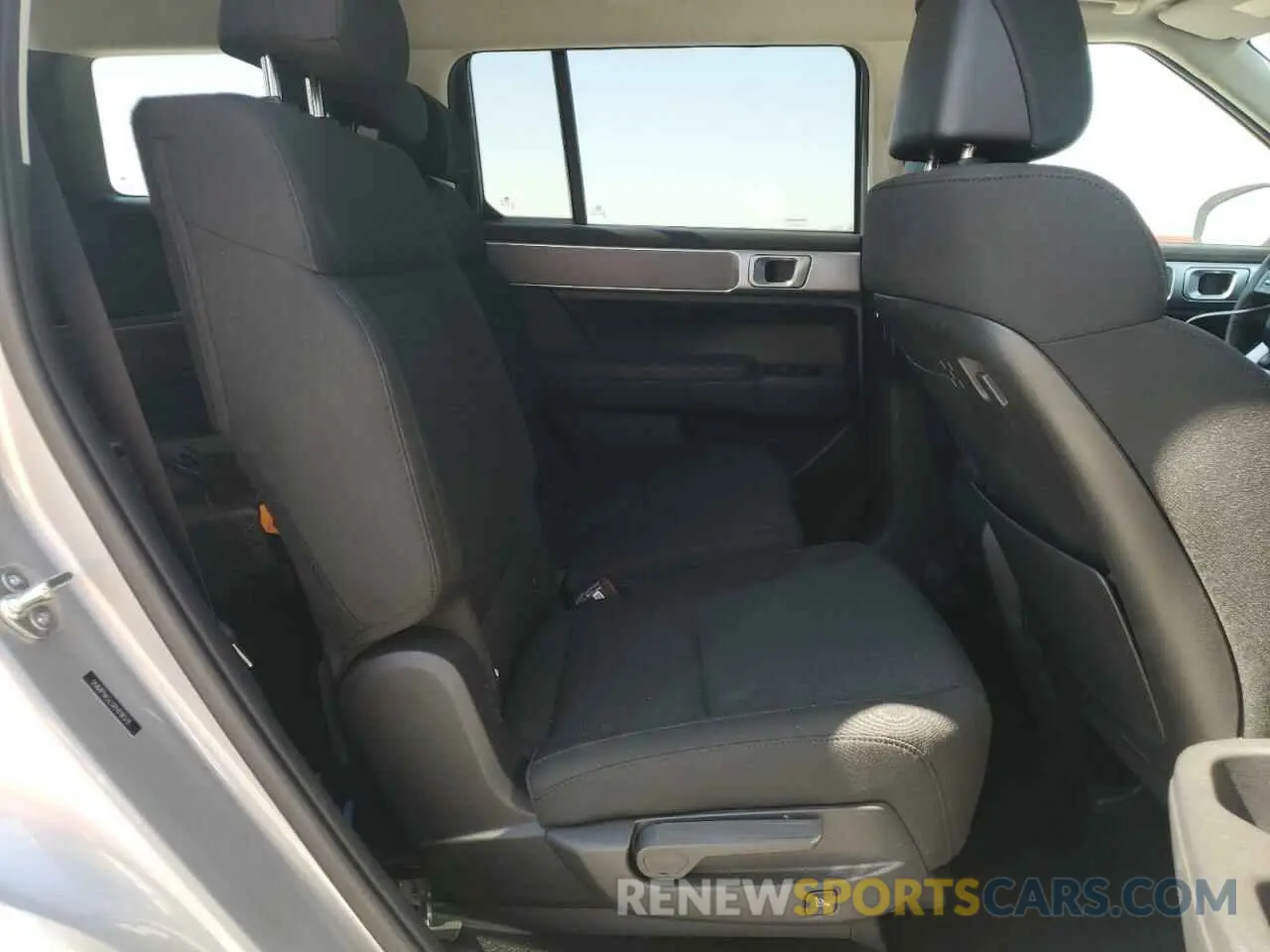 11 Photograph of a damaged car 5NMP14GL5RH018378 HYUNDAI SANTA FE 2024