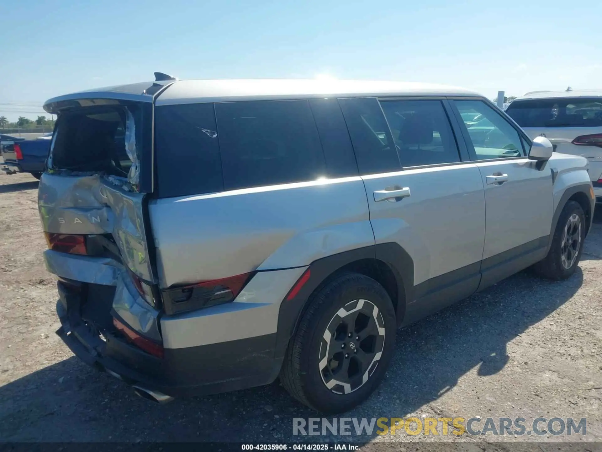 4 Photograph of a damaged car 5NMP14GLXRH067723 HYUNDAI SANTA FE 2024