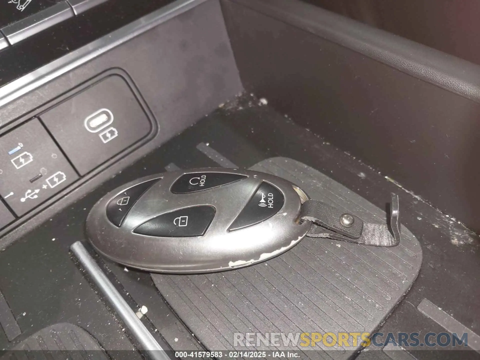11 Photograph of a damaged car 5NMP1DGL1RH039518 HYUNDAI SANTA FE 2024