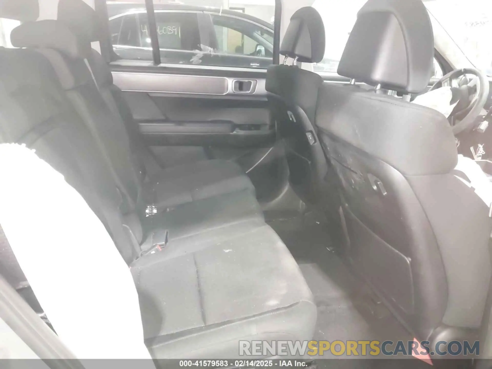 8 Photograph of a damaged car 5NMP1DGL1RH039518 HYUNDAI SANTA FE 2024