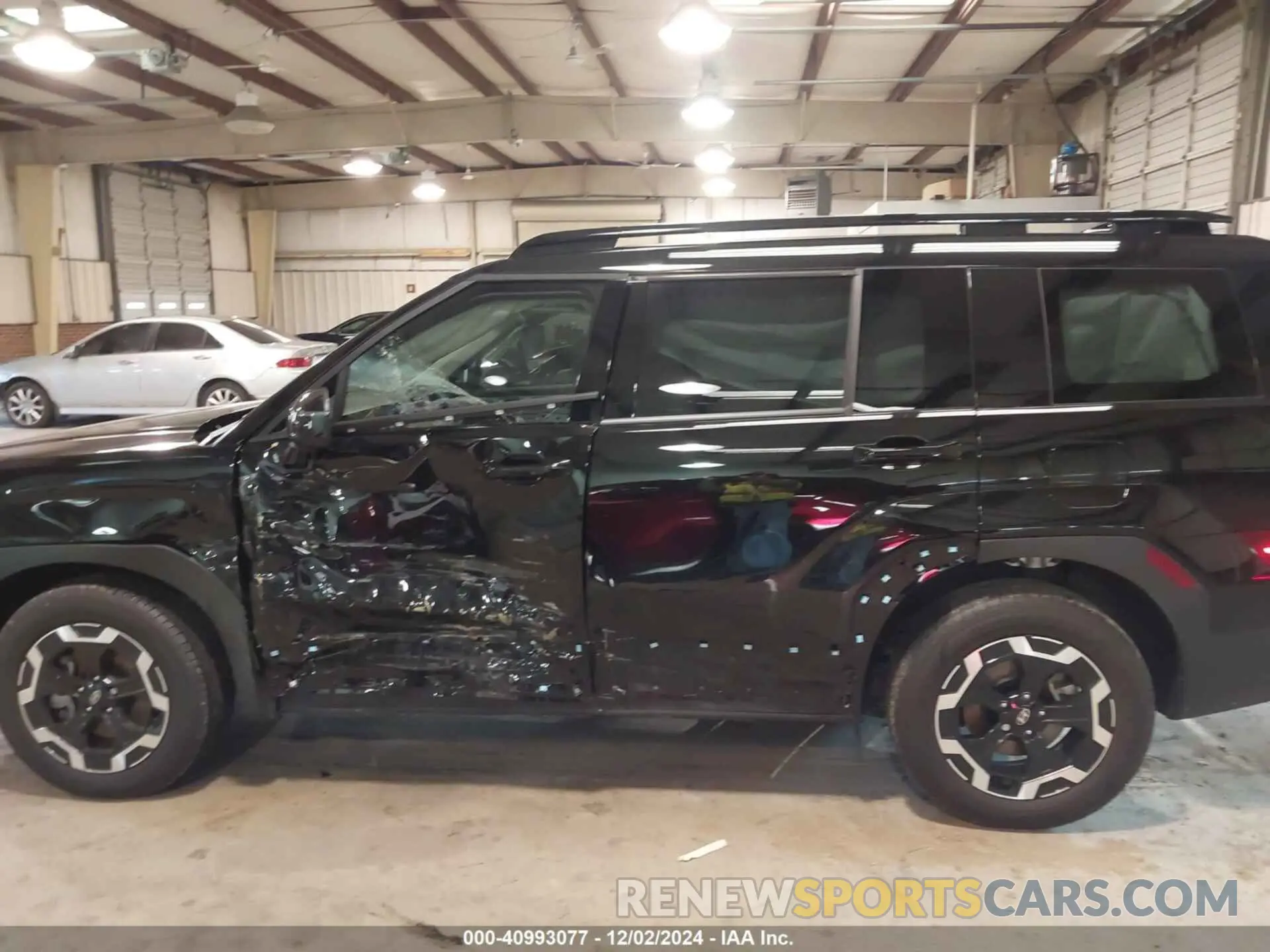 15 Photograph of a damaged car 5NMP24GL5RH007118 HYUNDAI SANTA FE 2024