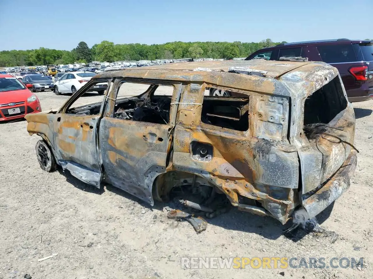 2 Photograph of a damaged car 5NMP24GL5RH007894 HYUNDAI SANTA FE 2024
