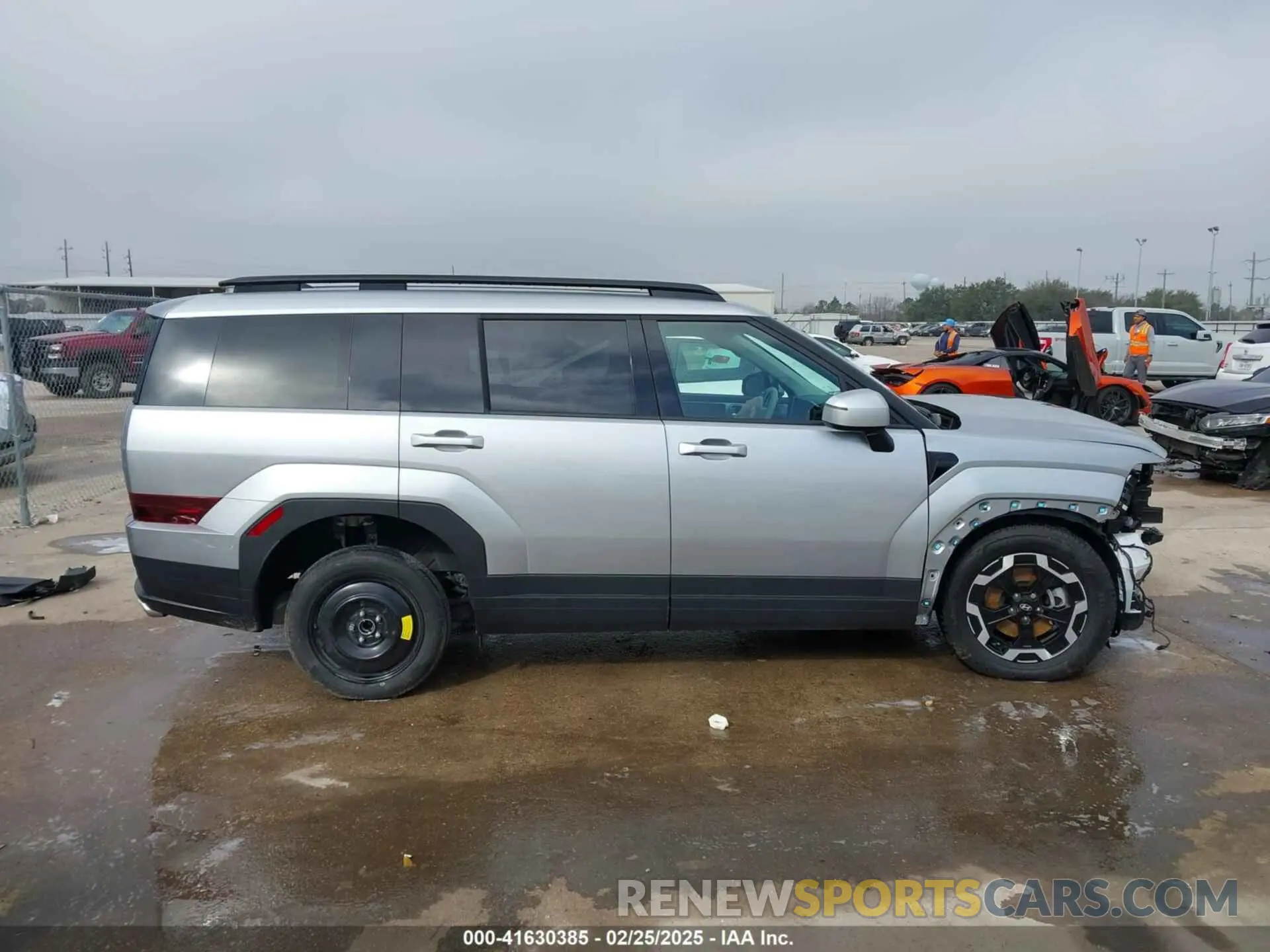 14 Photograph of a damaged car 5NMP24GL9RH022169 HYUNDAI SANTA FE 2024
