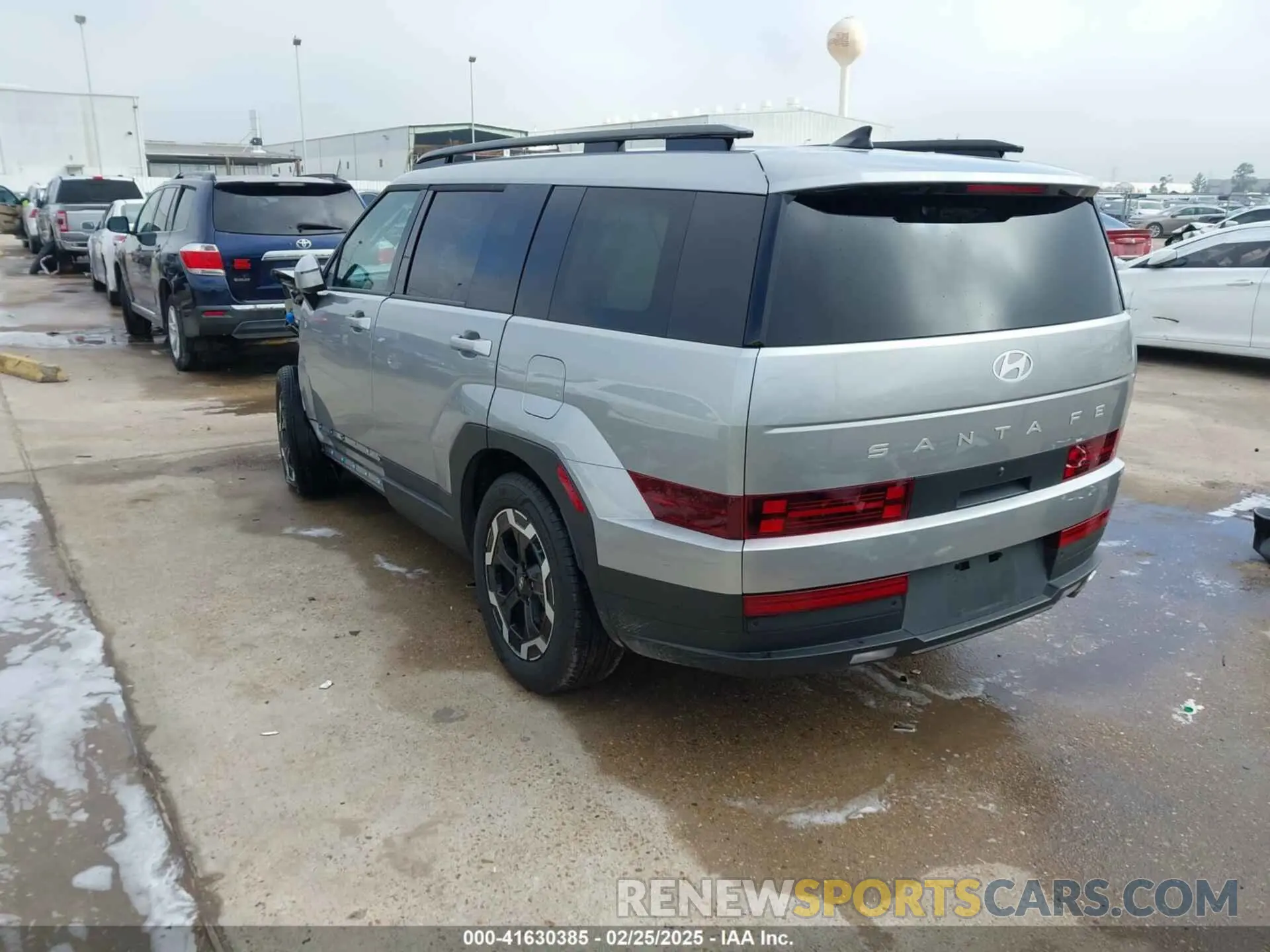 3 Photograph of a damaged car 5NMP24GL9RH022169 HYUNDAI SANTA FE 2024