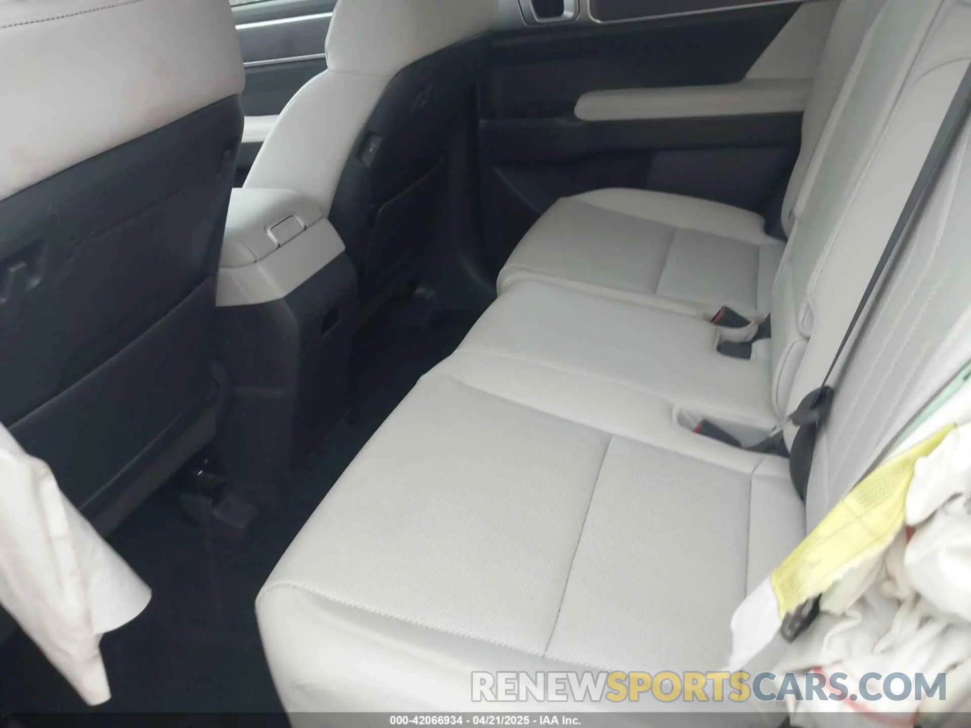 14 Photograph of a damaged car 5NMP24GL9RH065877 HYUNDAI SANTA FE 2024