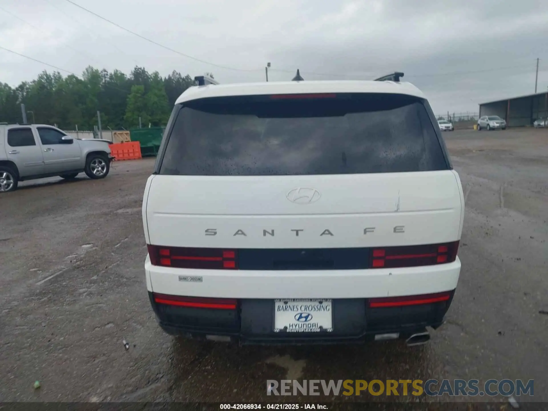 17 Photograph of a damaged car 5NMP24GL9RH065877 HYUNDAI SANTA FE 2024