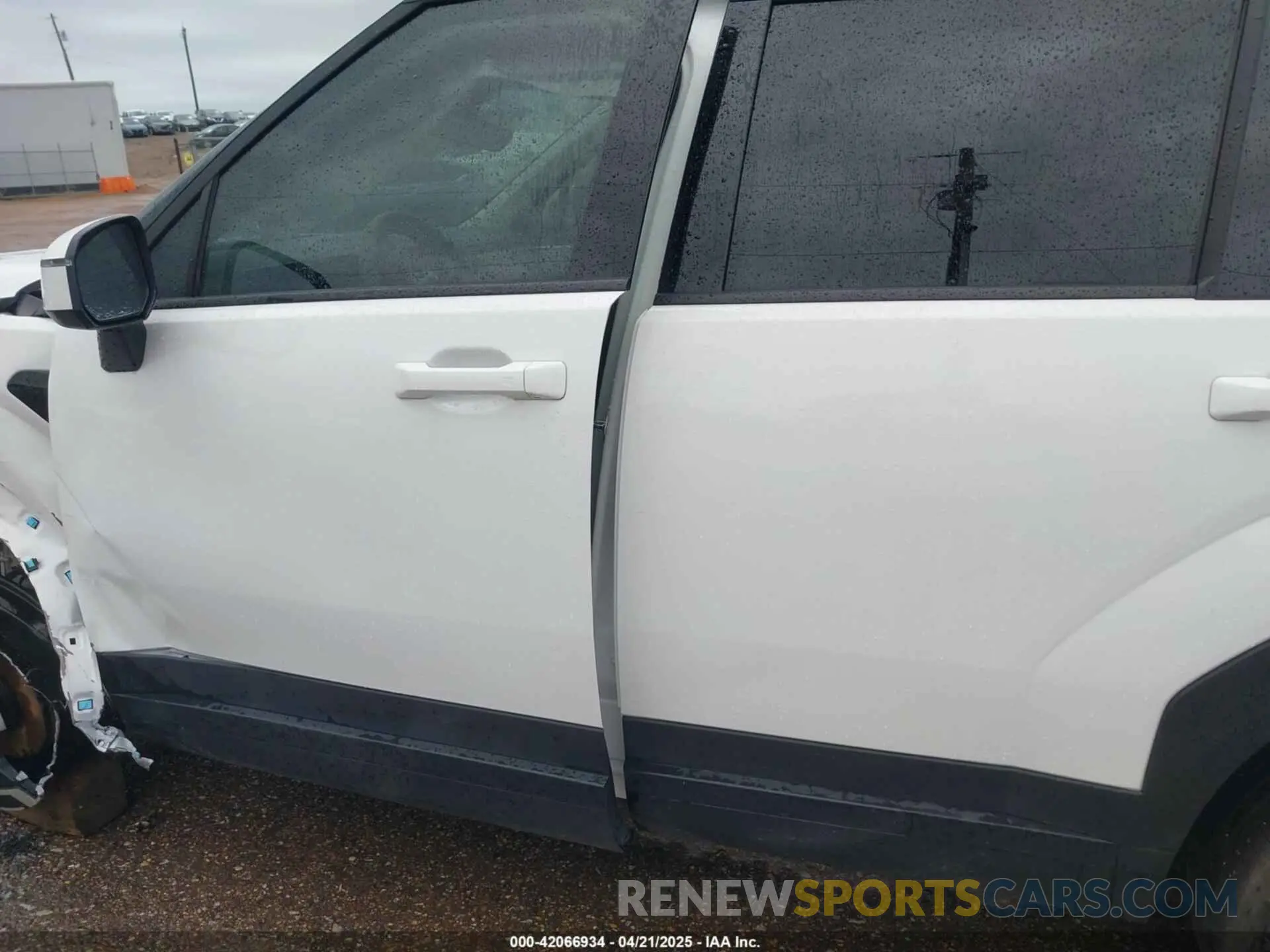 20 Photograph of a damaged car 5NMP24GL9RH065877 HYUNDAI SANTA FE 2024