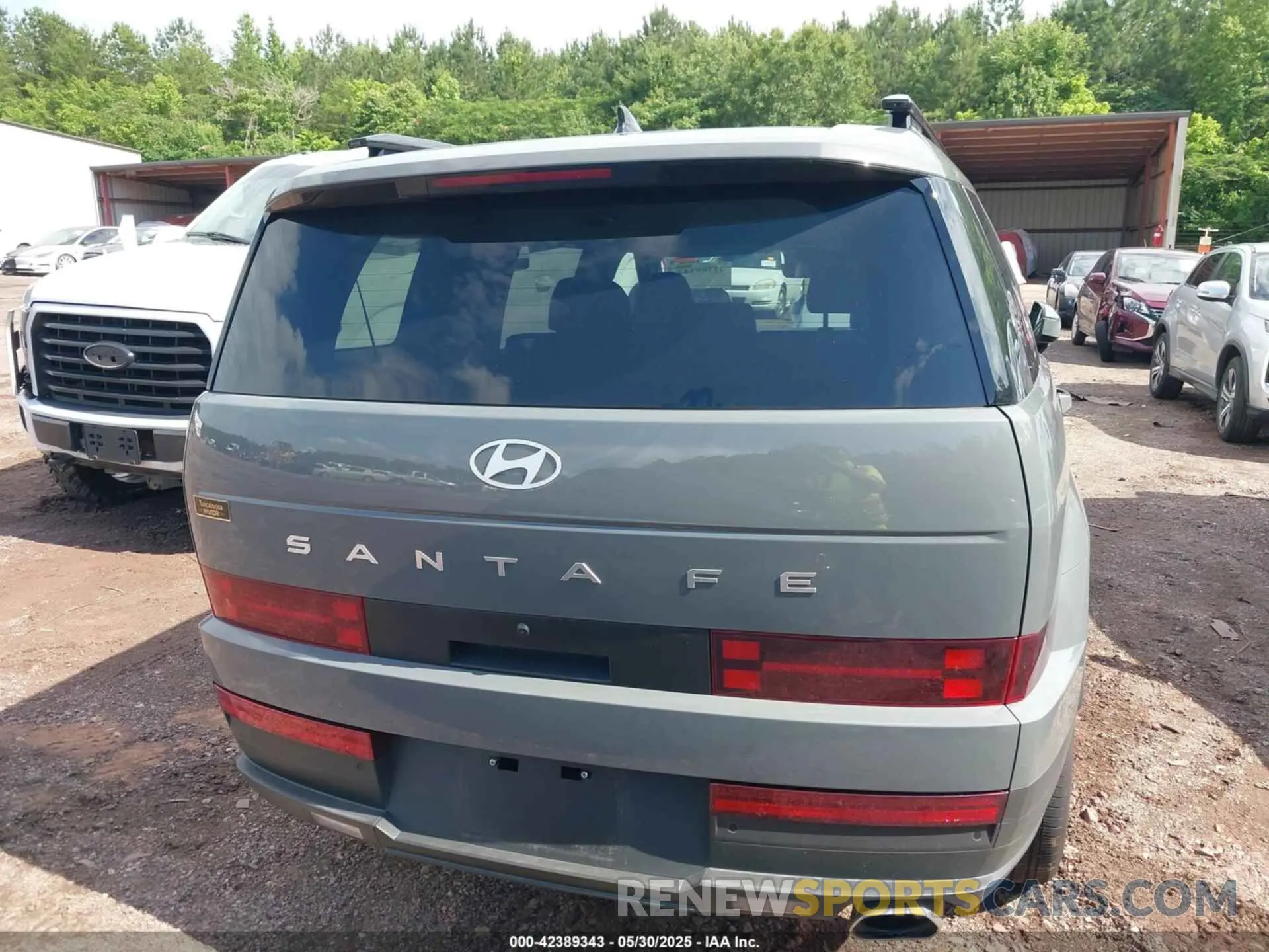 16 Photograph of a damaged car 5NMP24GLXRH062812 HYUNDAI SANTA FE 2024