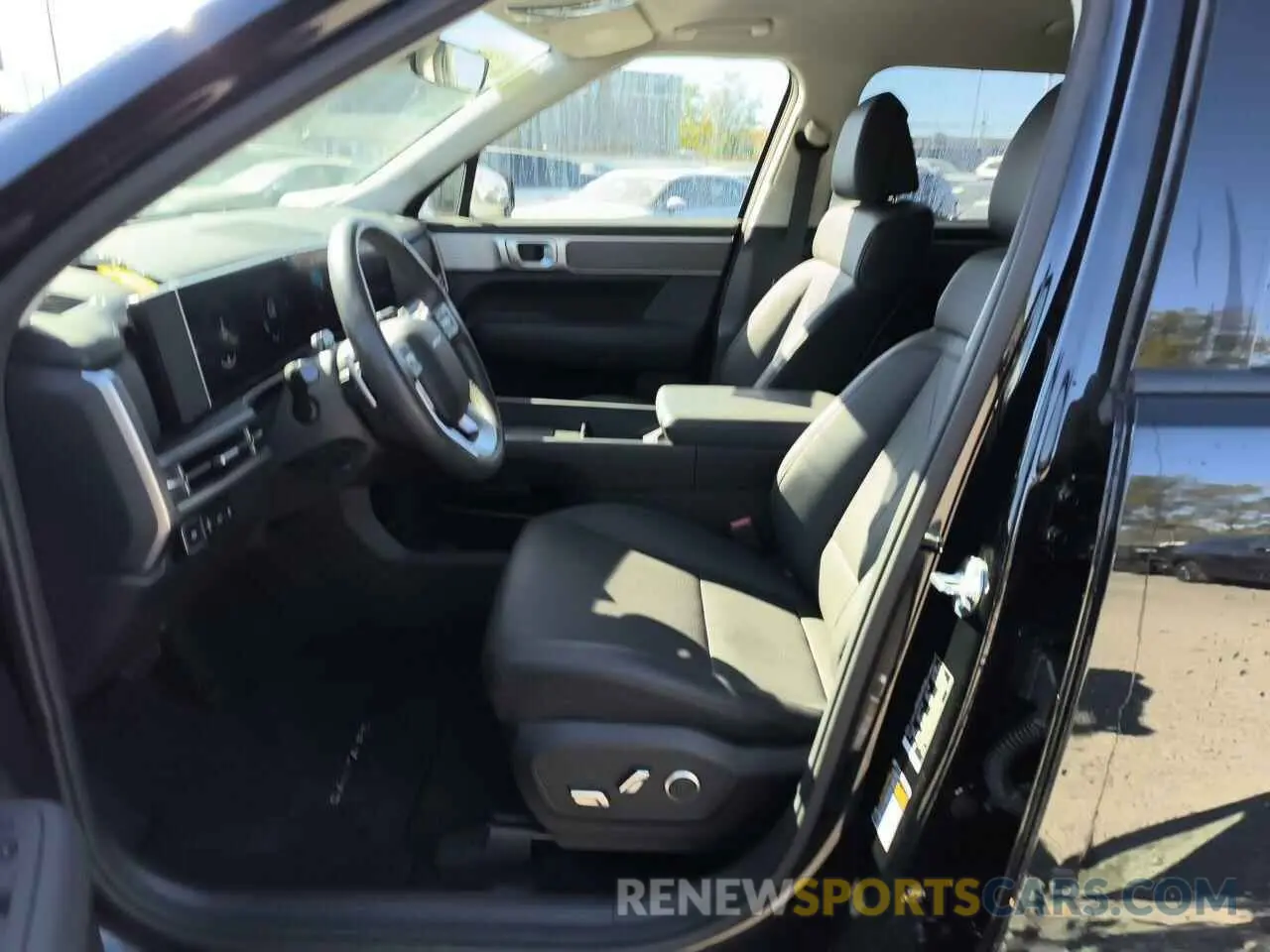 5 Photograph of a damaged car 5NMP2DGL0RH002358 HYUNDAI SANTA FE 2024
