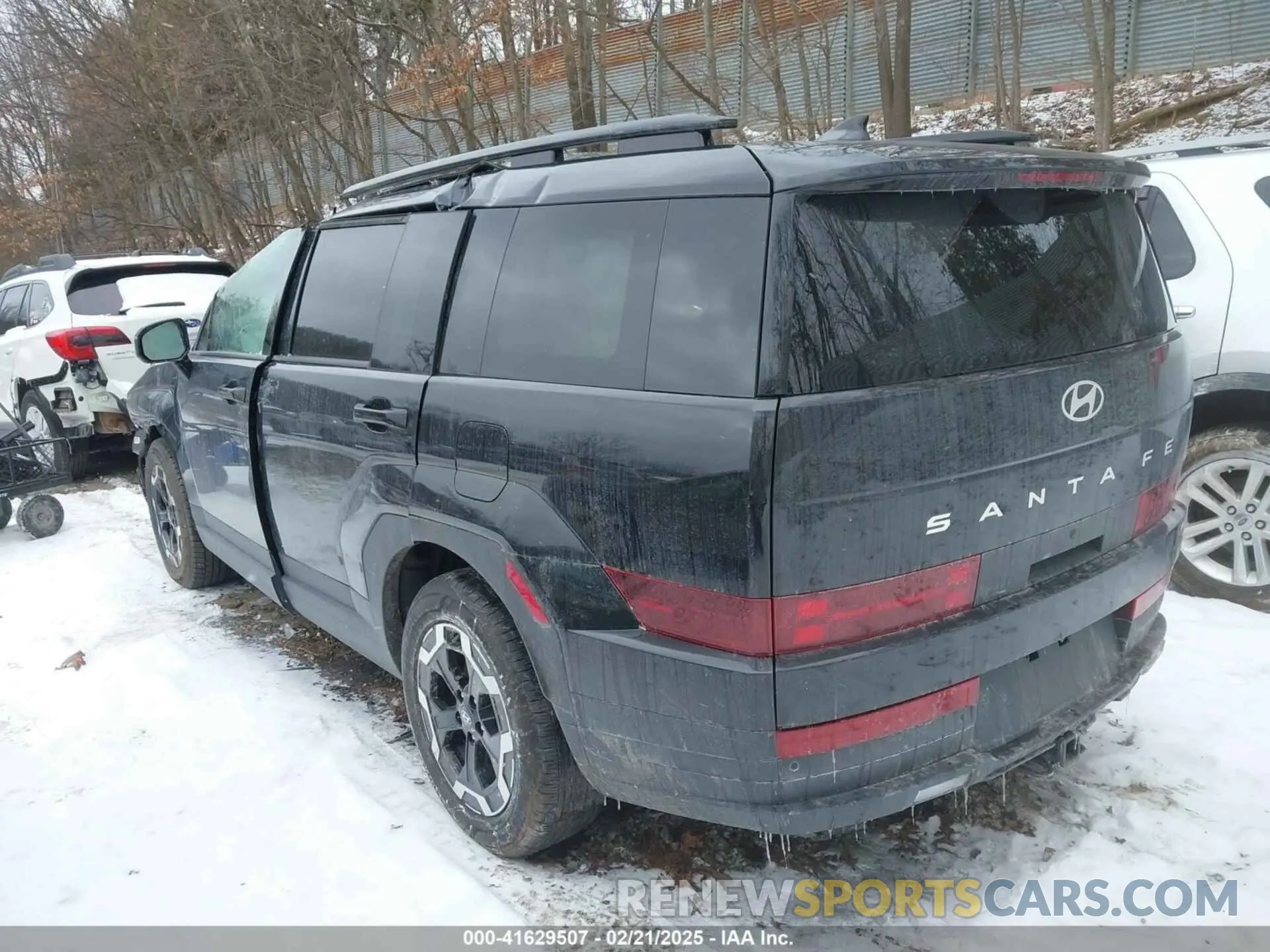 3 Photograph of a damaged car 5NMP2DGL0RH009181 HYUNDAI SANTA FE 2024