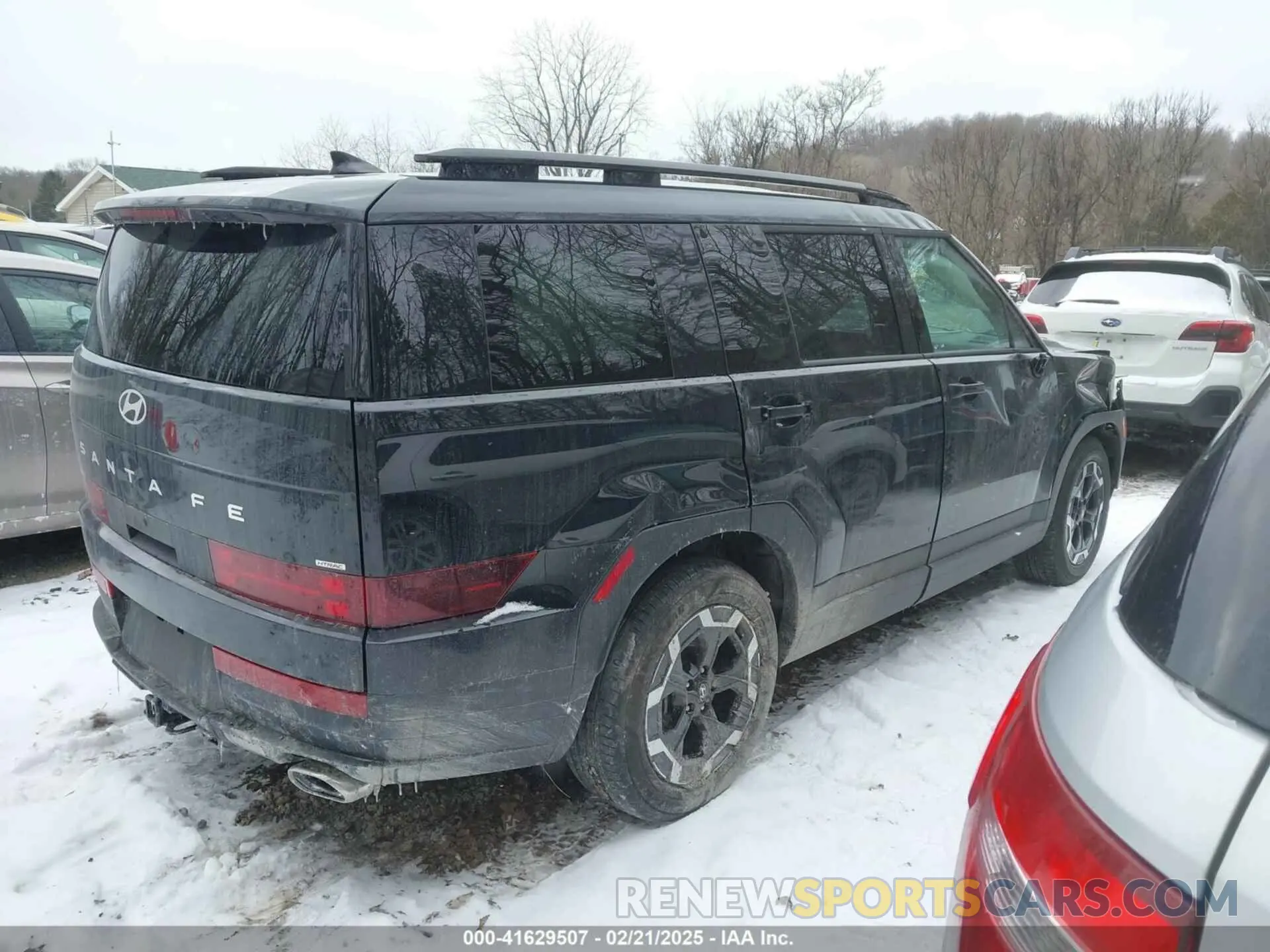 4 Photograph of a damaged car 5NMP2DGL0RH009181 HYUNDAI SANTA FE 2024