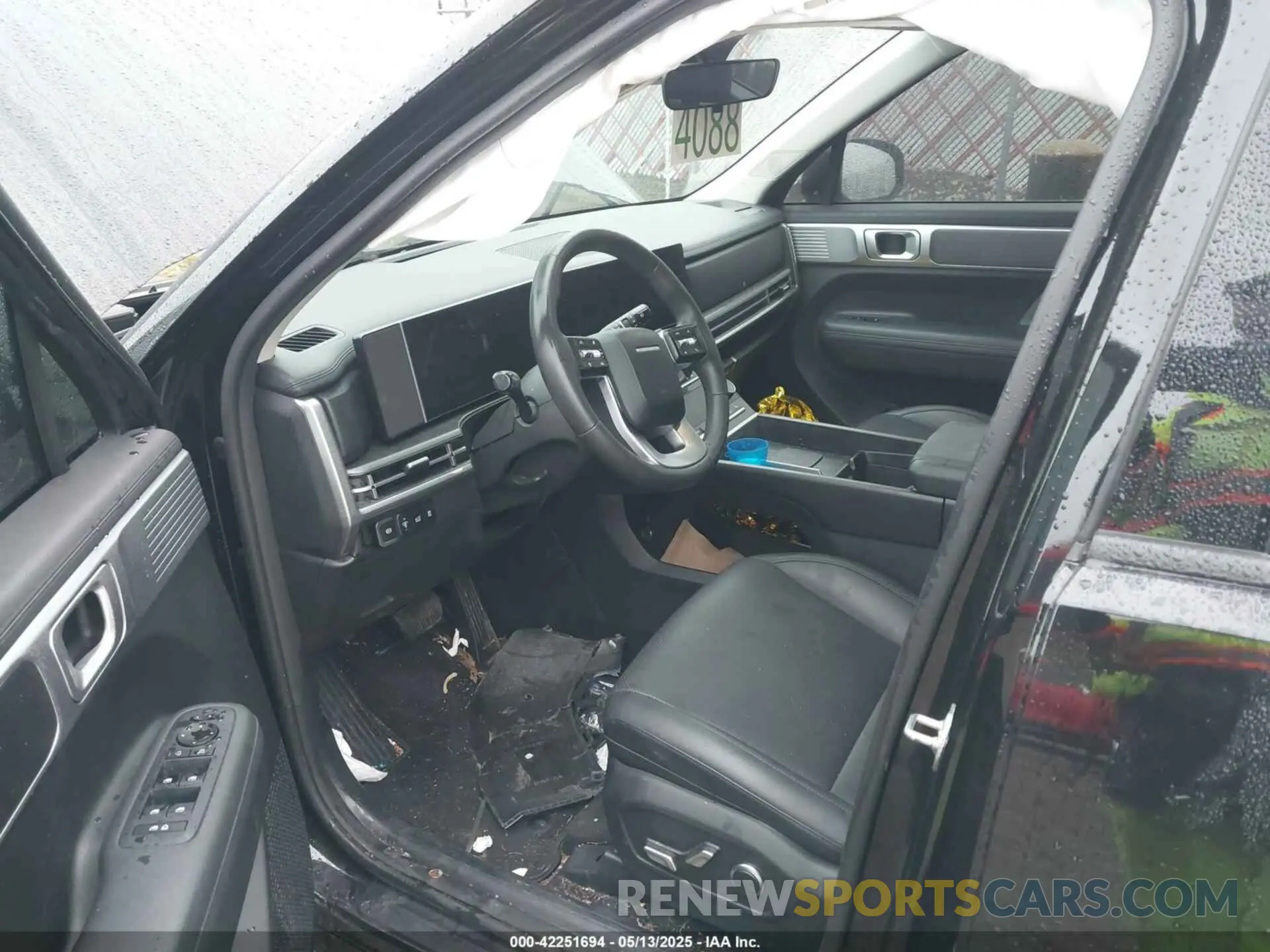 5 Photograph of a damaged car 5NMP2DGL3RH010289 HYUNDAI SANTA FE 2024