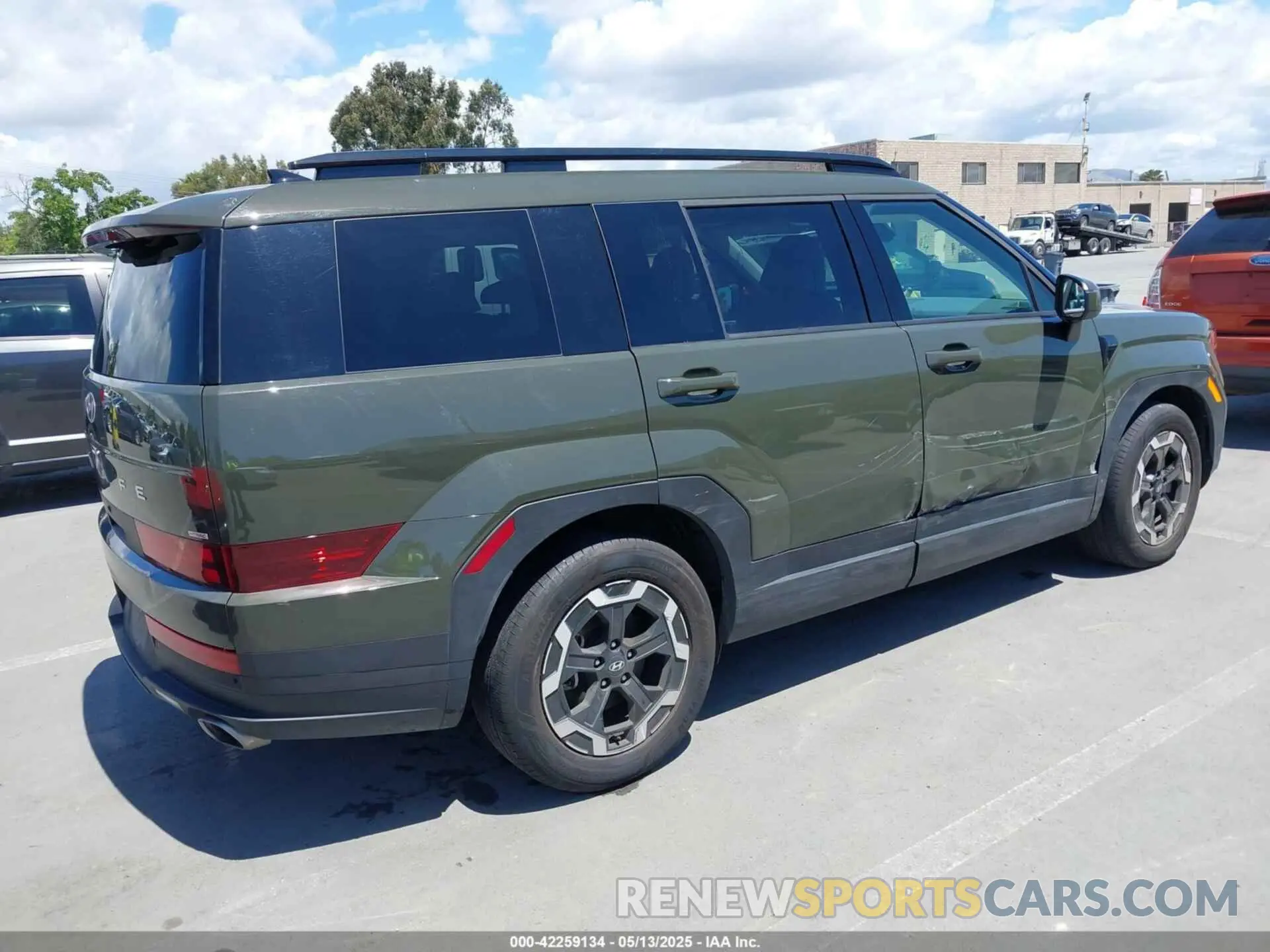 4 Photograph of a damaged car 5NMP2DGL6RH031525 HYUNDAI SANTA FE 2024