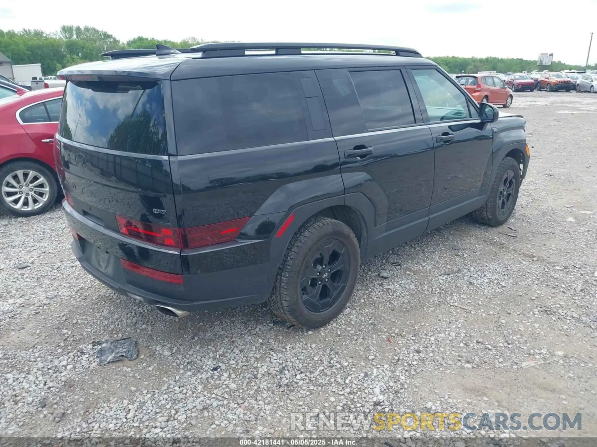 4 Photograph of a damaged car 5NMP3DGLXRH025966 HYUNDAI SANTA FE 2024