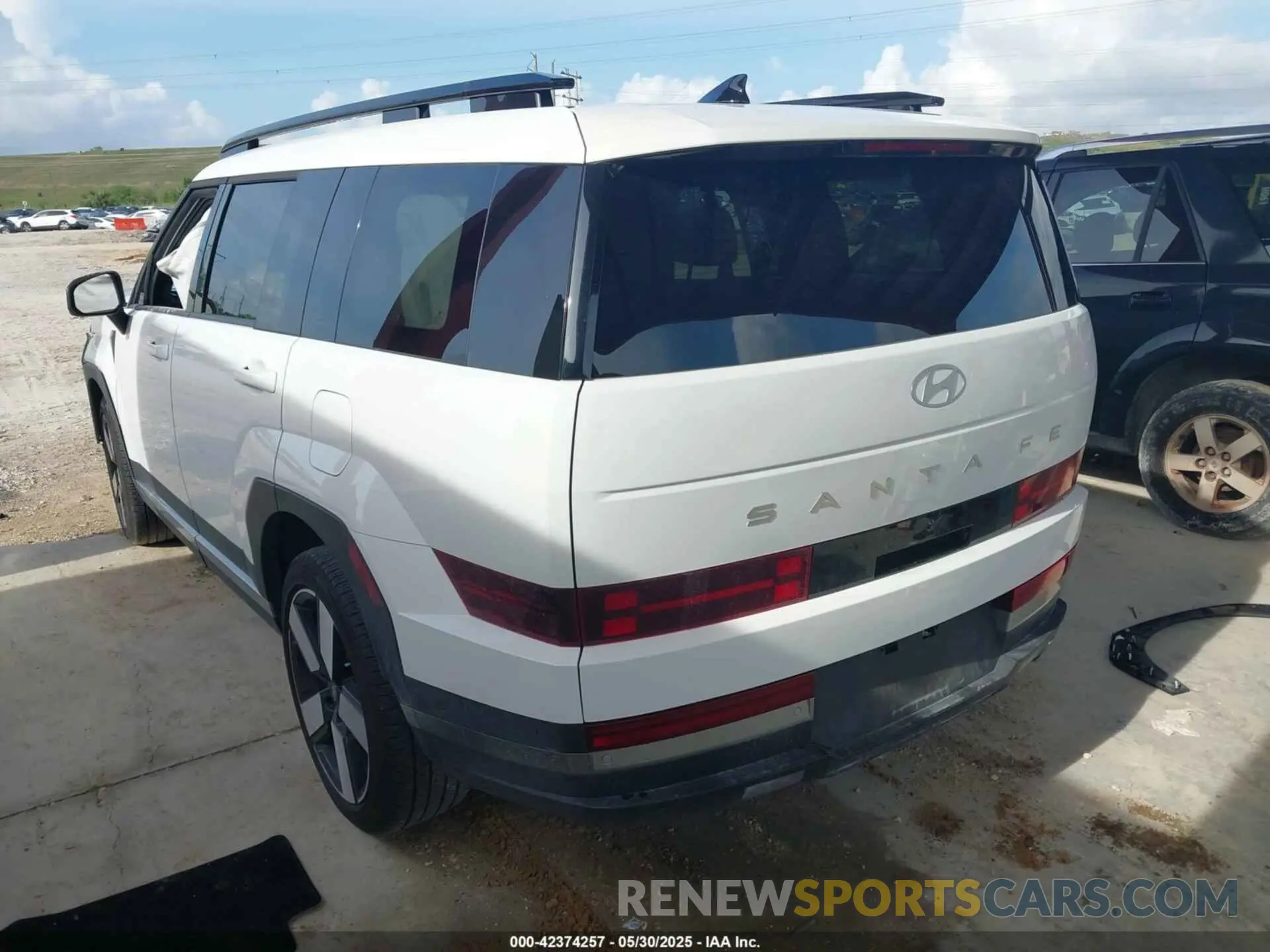 3 Photograph of a damaged car 5NMP44GL1RH029384 HYUNDAI SANTA FE 2024