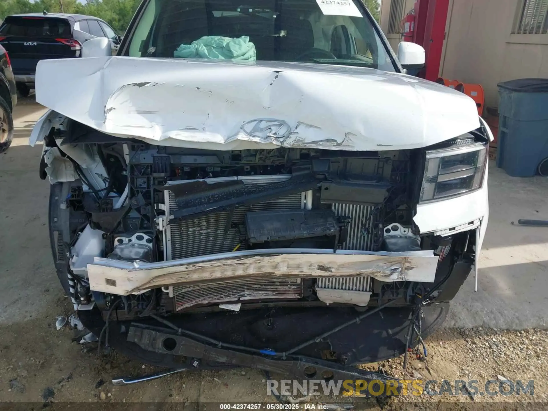 6 Photograph of a damaged car 5NMP44GL1RH029384 HYUNDAI SANTA FE 2024