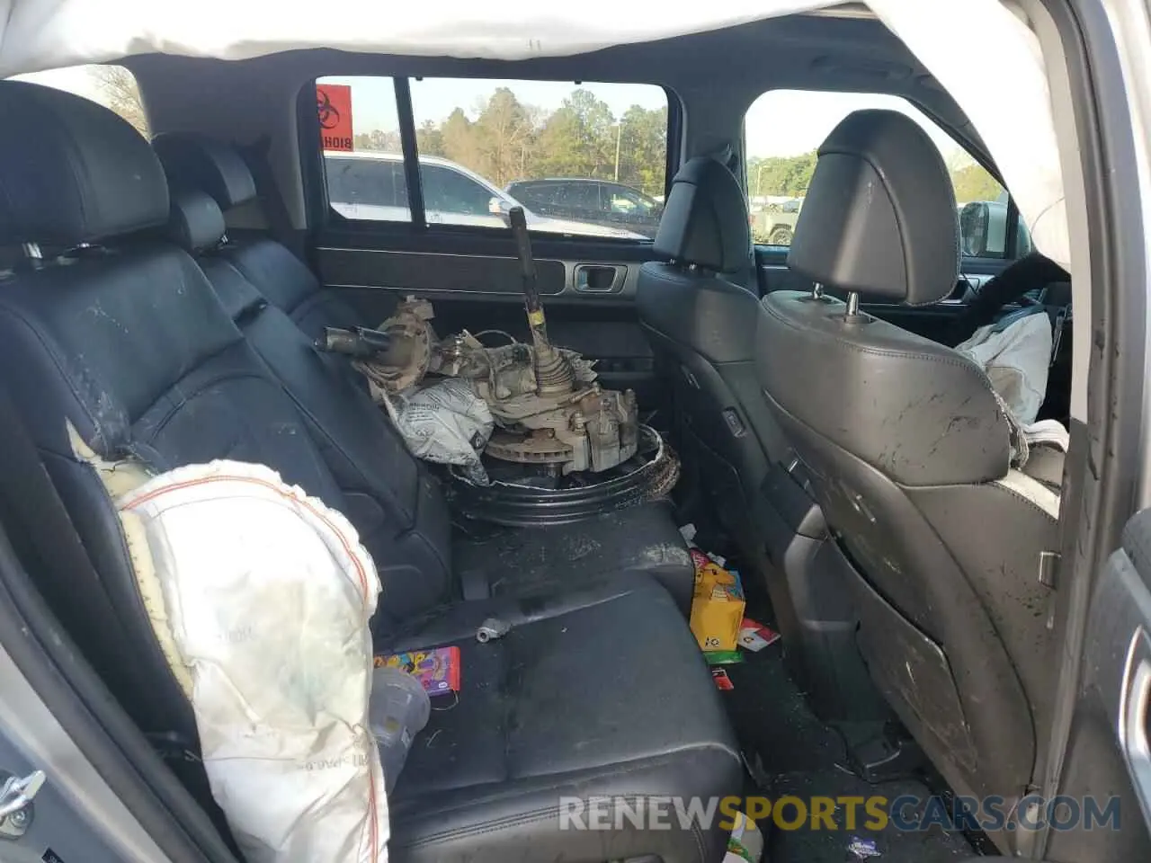 11 Photograph of a damaged car 5NMP44GL6RH026741 HYUNDAI SANTA FE 2024