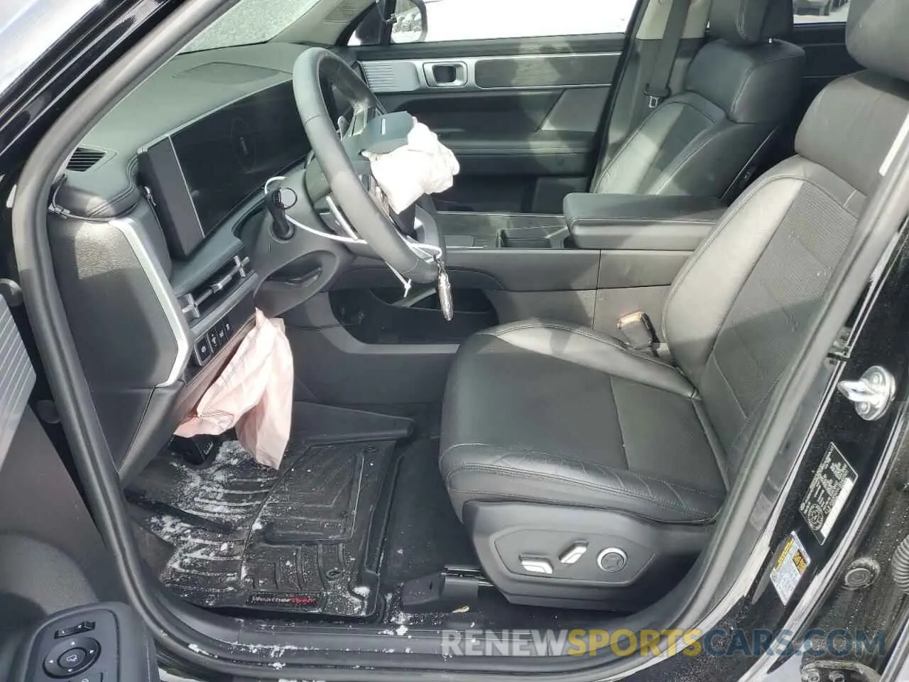 7 Photograph of a damaged car 5NMP4DGL0RH021423 HYUNDAI SANTA FE 2024