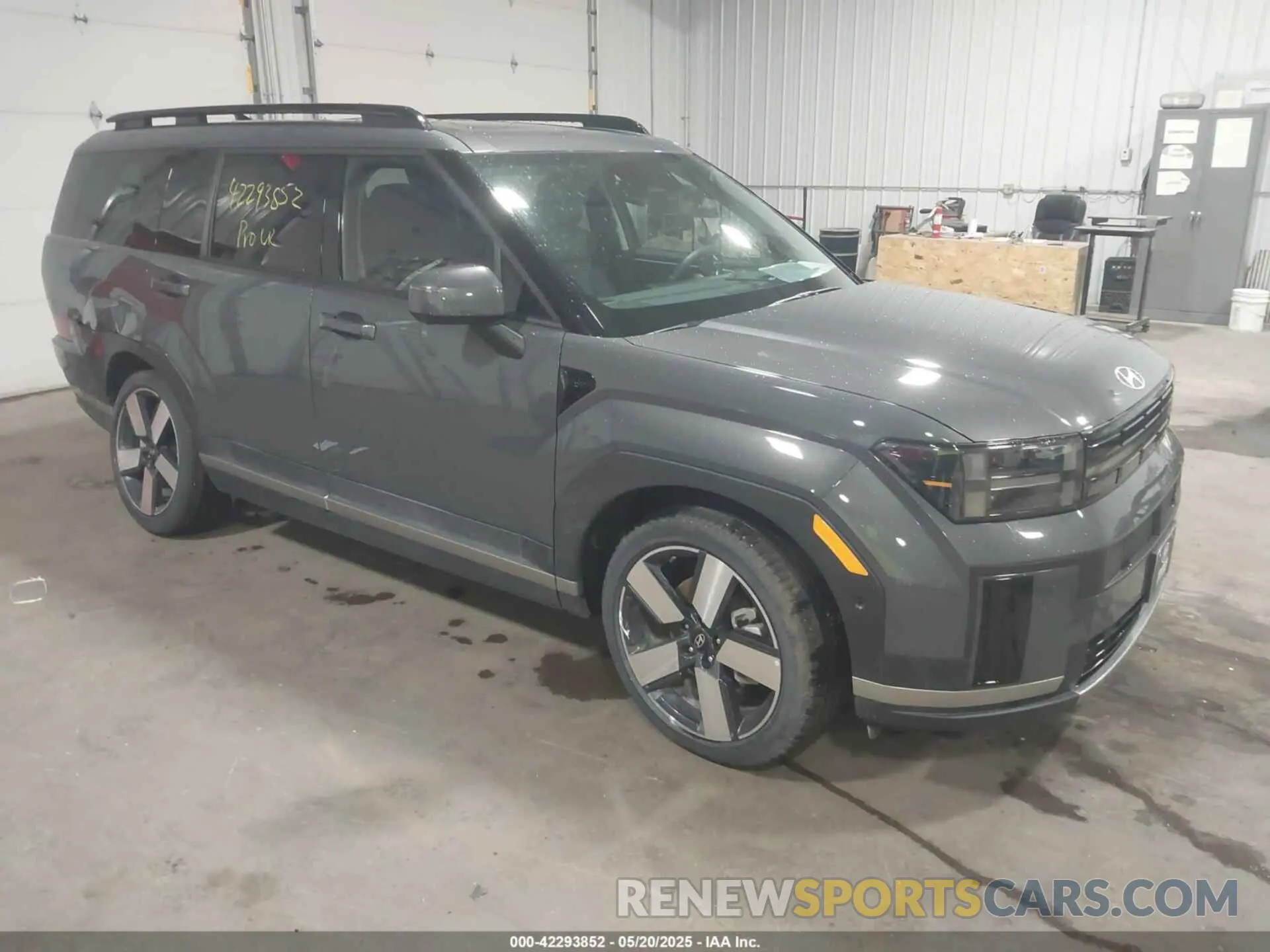 1 Photograph of a damaged car 5NMP4DGL0RH064644 HYUNDAI SANTA FE 2024