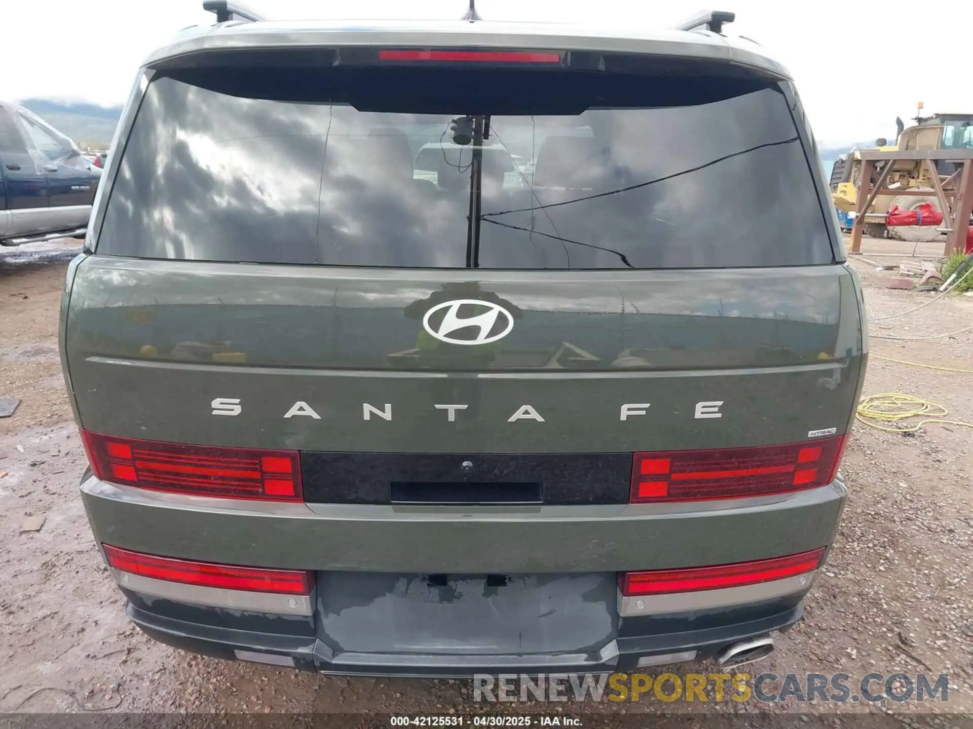 16 Photograph of a damaged car 5NMP4DGL2RH011198 HYUNDAI SANTA FE 2024