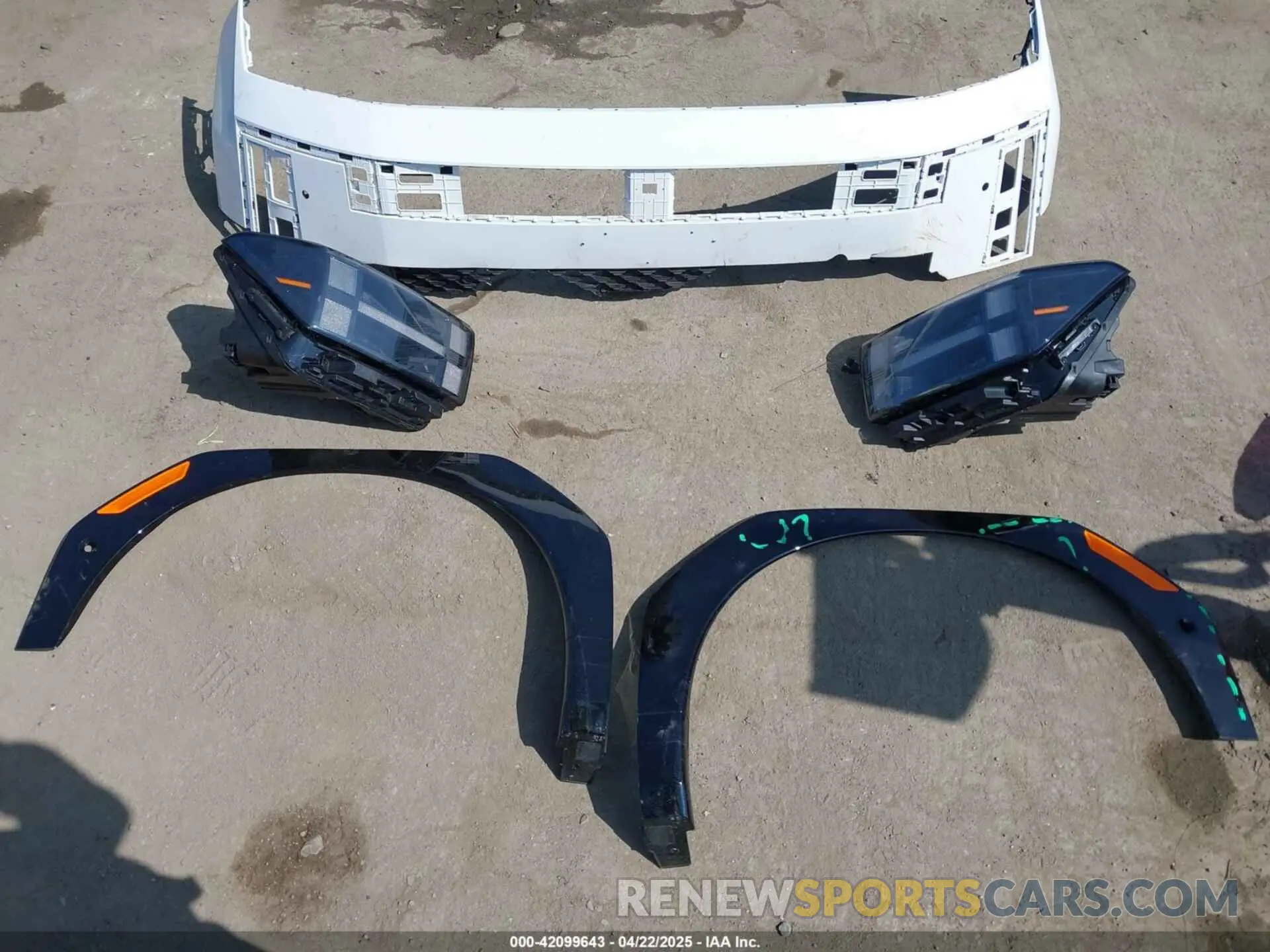 12 Photograph of a damaged car 5NMP54GL6RH037350 HYUNDAI SANTA FE 2024