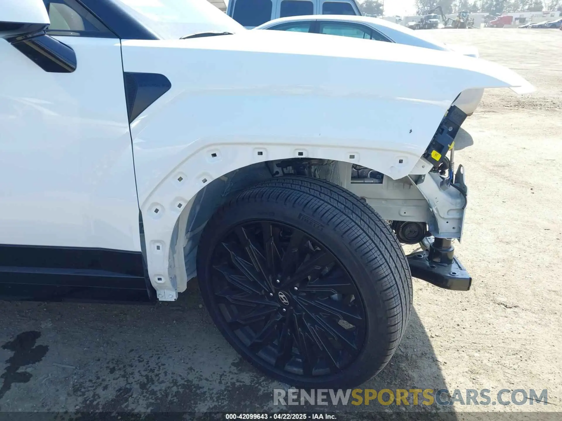 19 Photograph of a damaged car 5NMP54GL6RH037350 HYUNDAI SANTA FE 2024