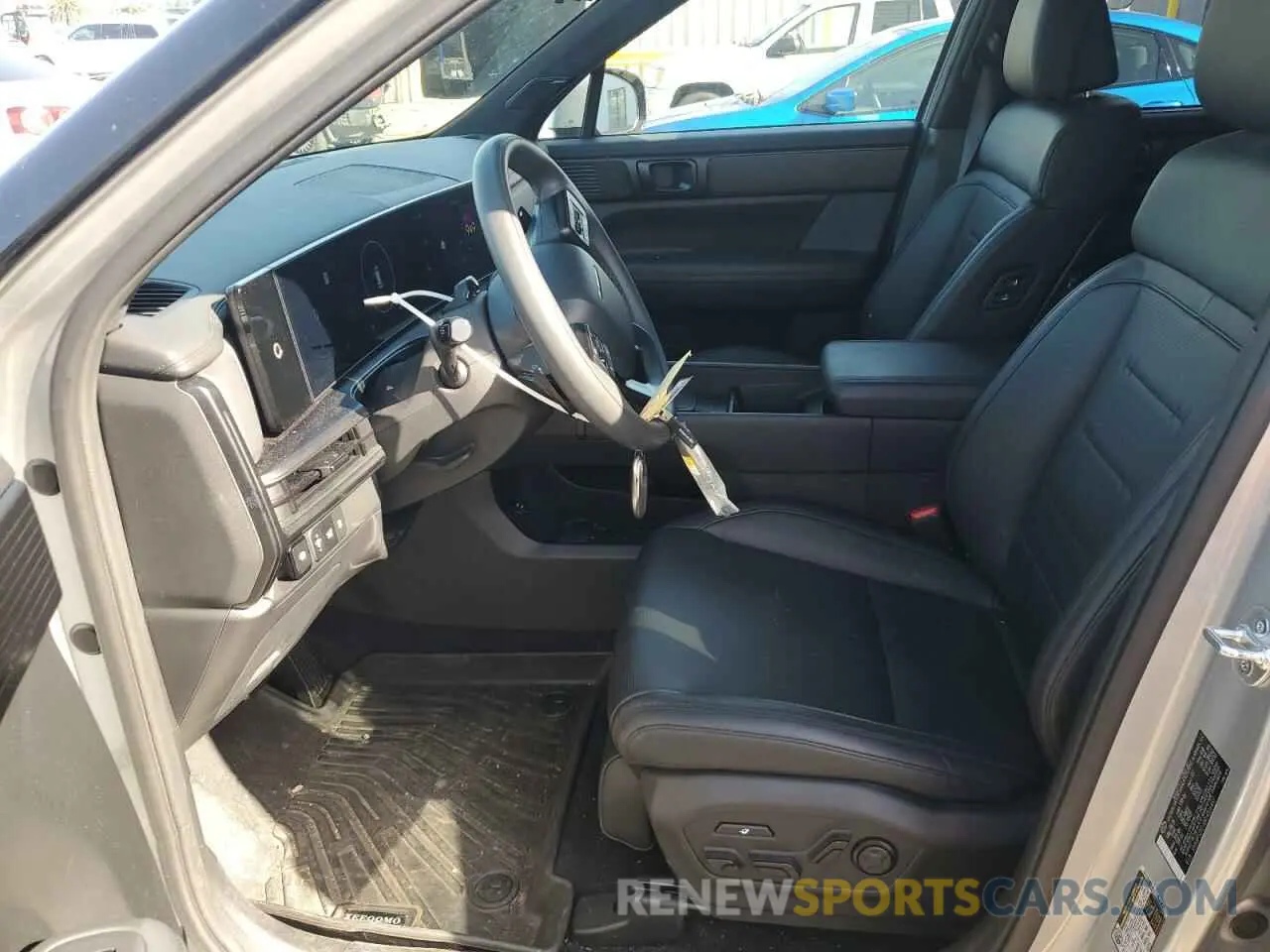 7 Photograph of a damaged car 5NMP5DG13RH006457 HYUNDAI SANTA FE 2024