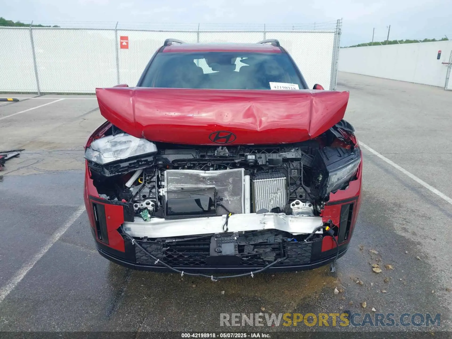 12 Photograph of a damaged car 5NMP5DGL1RH042732 HYUNDAI SANTA FE 2024