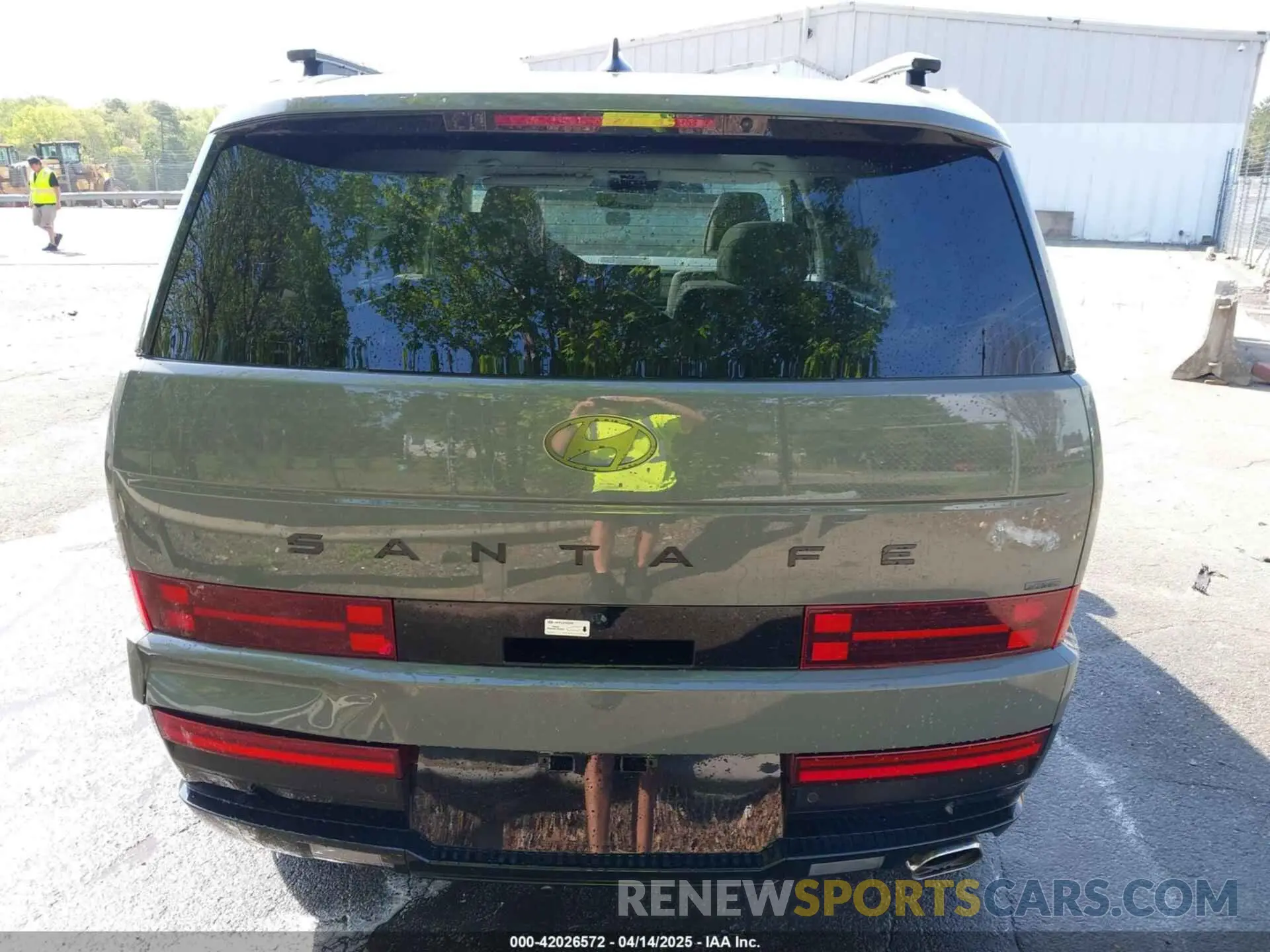 16 Photograph of a damaged car 5NMP5DGL4RH051120 HYUNDAI SANTA FE 2024