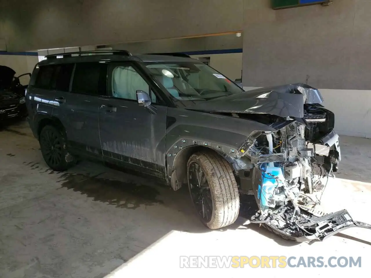 4 Photograph of a damaged car 5NMP5DGL4RH060268 HYUNDAI SANTA FE 2024