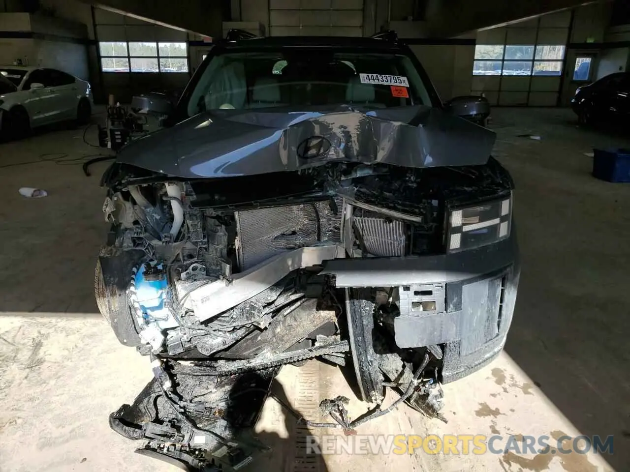 5 Photograph of a damaged car 5NMP5DGL4RH060268 HYUNDAI SANTA FE 2024