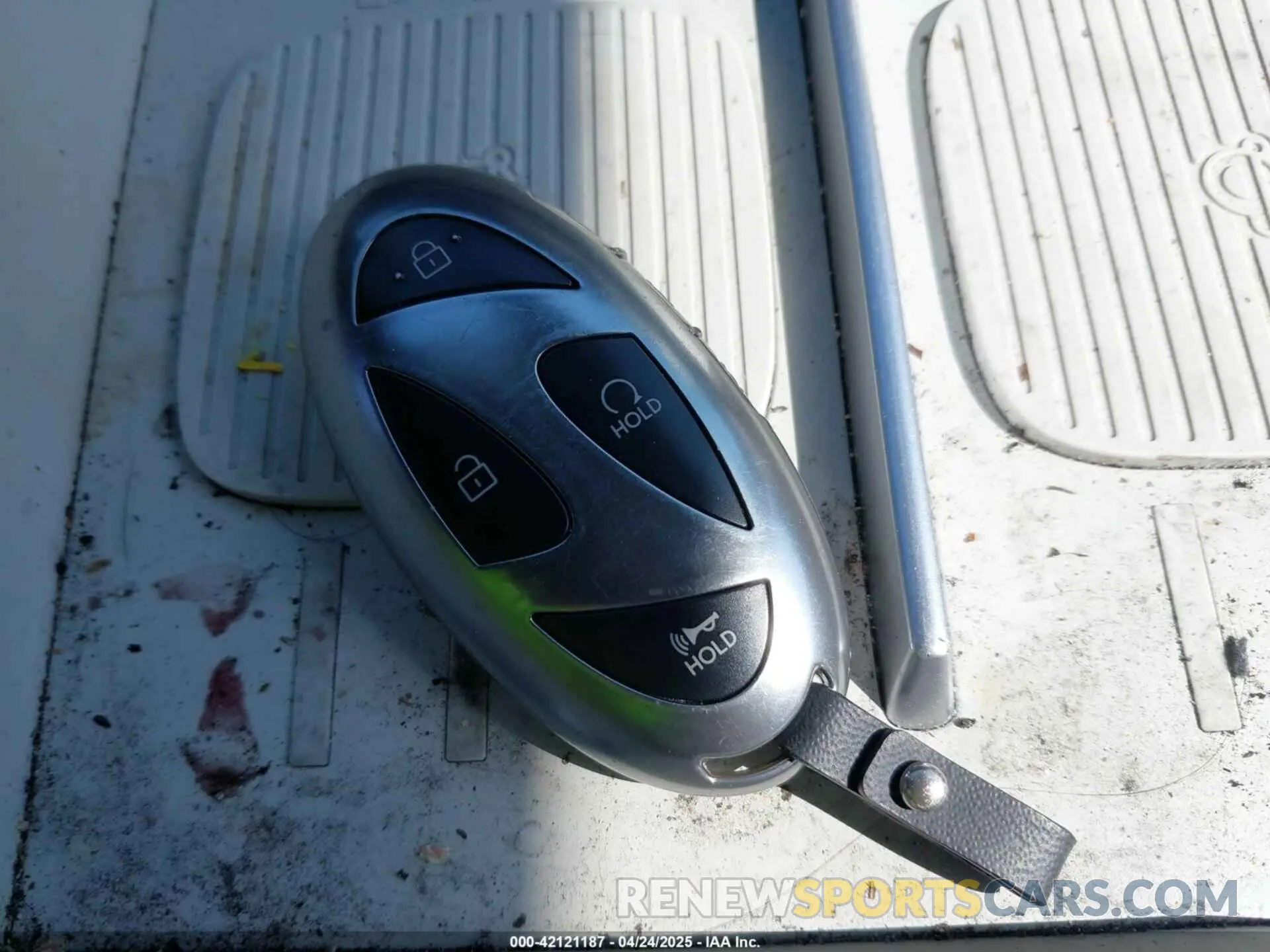 11 Photograph of a damaged car 5NMP5DGL5RH054141 HYUNDAI SANTA FE 2024