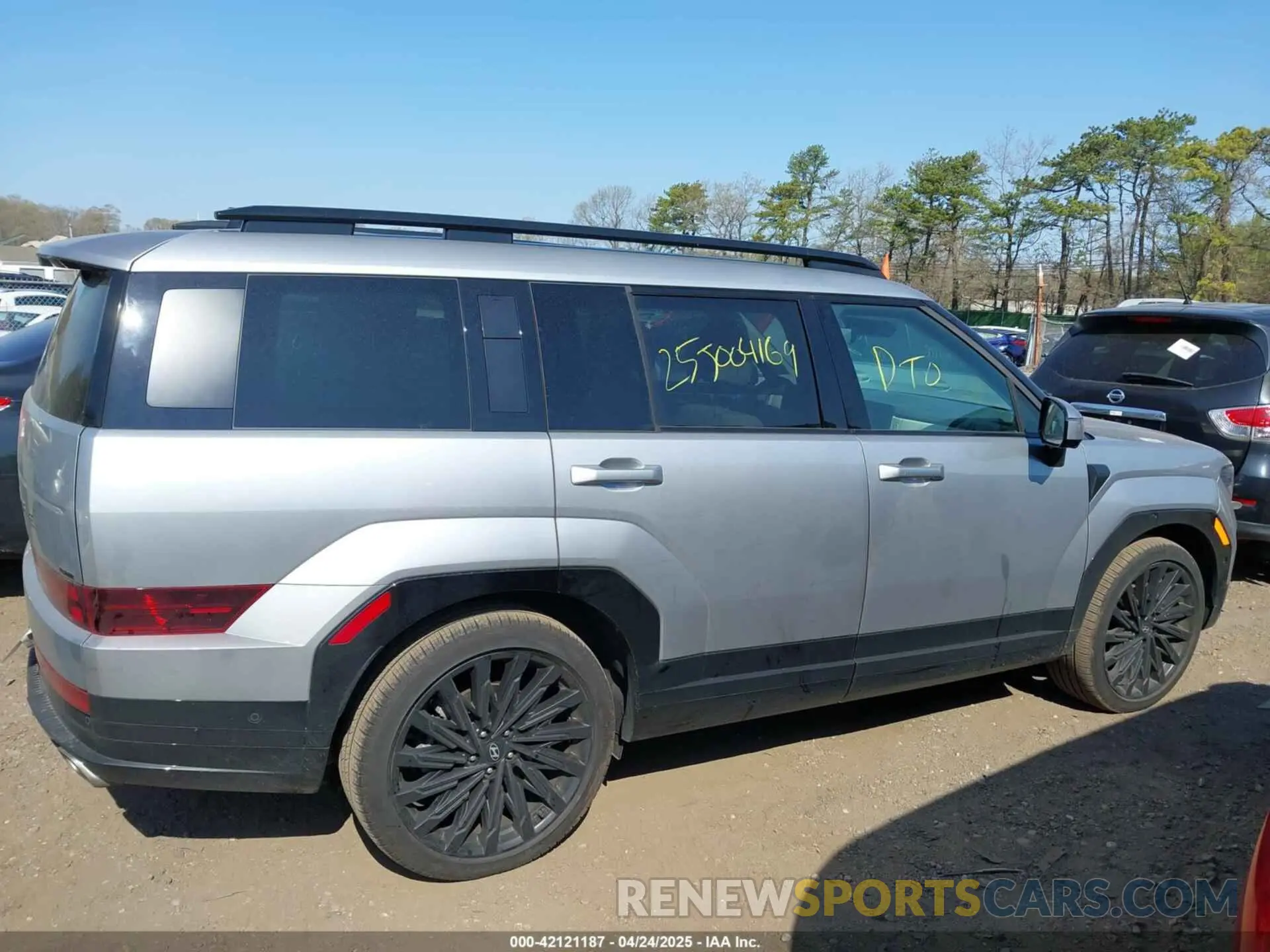 13 Photograph of a damaged car 5NMP5DGL5RH054141 HYUNDAI SANTA FE 2024