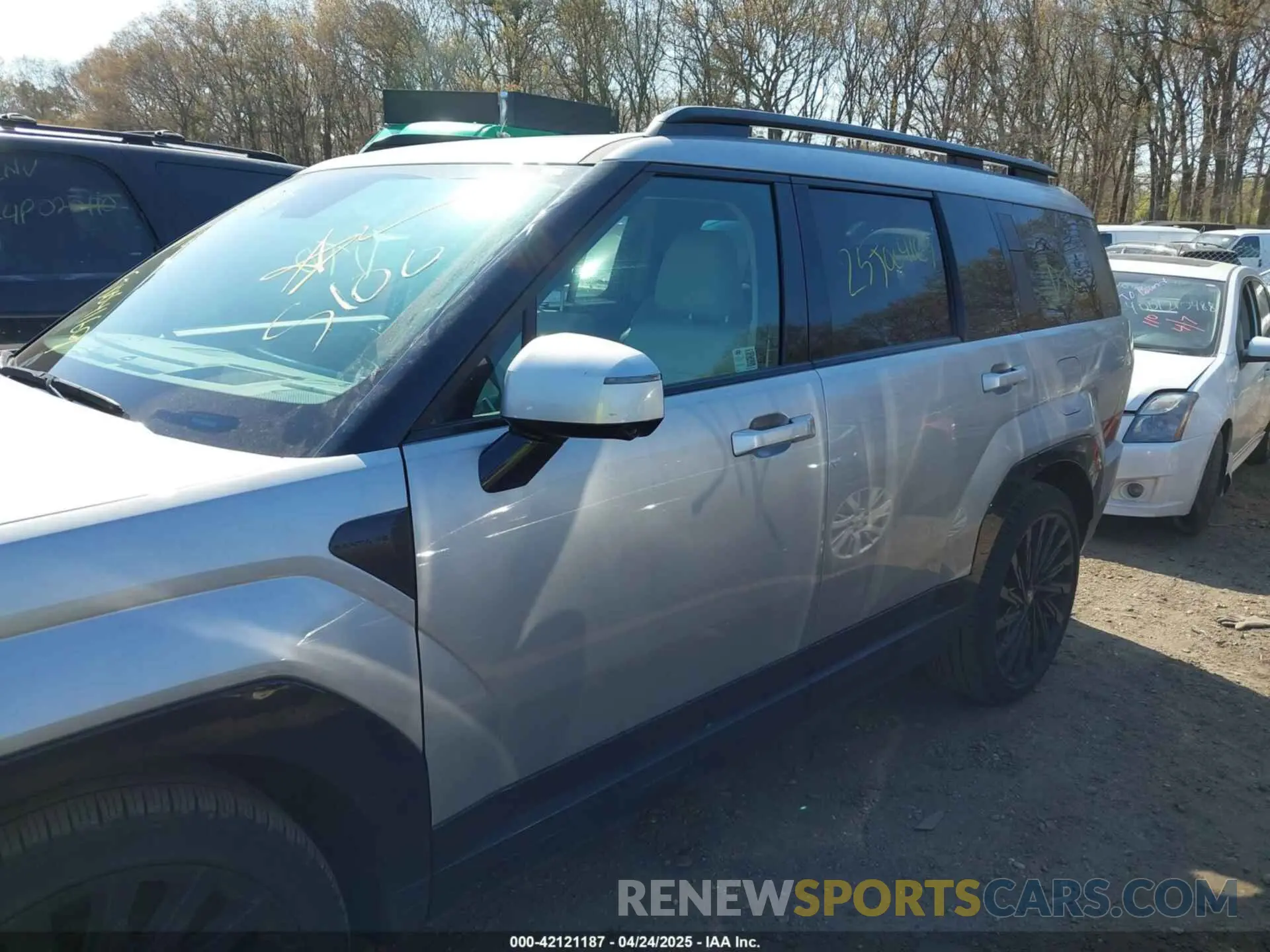 6 Photograph of a damaged car 5NMP5DGL5RH054141 HYUNDAI SANTA FE 2024