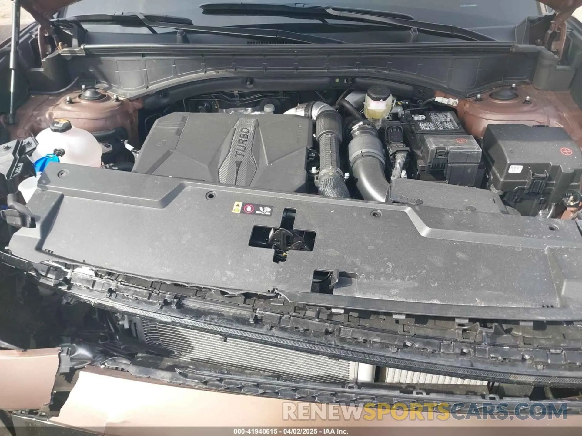 10 Photograph of a damaged car 5NMP5DGL7RH039138 HYUNDAI SANTA FE 2024
