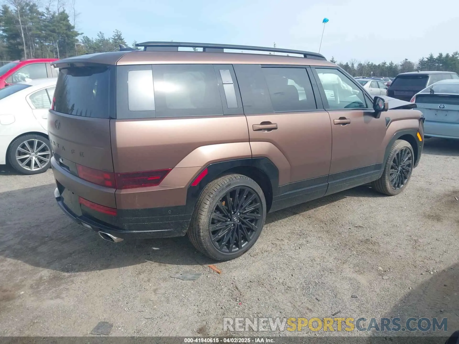 4 Photograph of a damaged car 5NMP5DGL7RH039138 HYUNDAI SANTA FE 2024