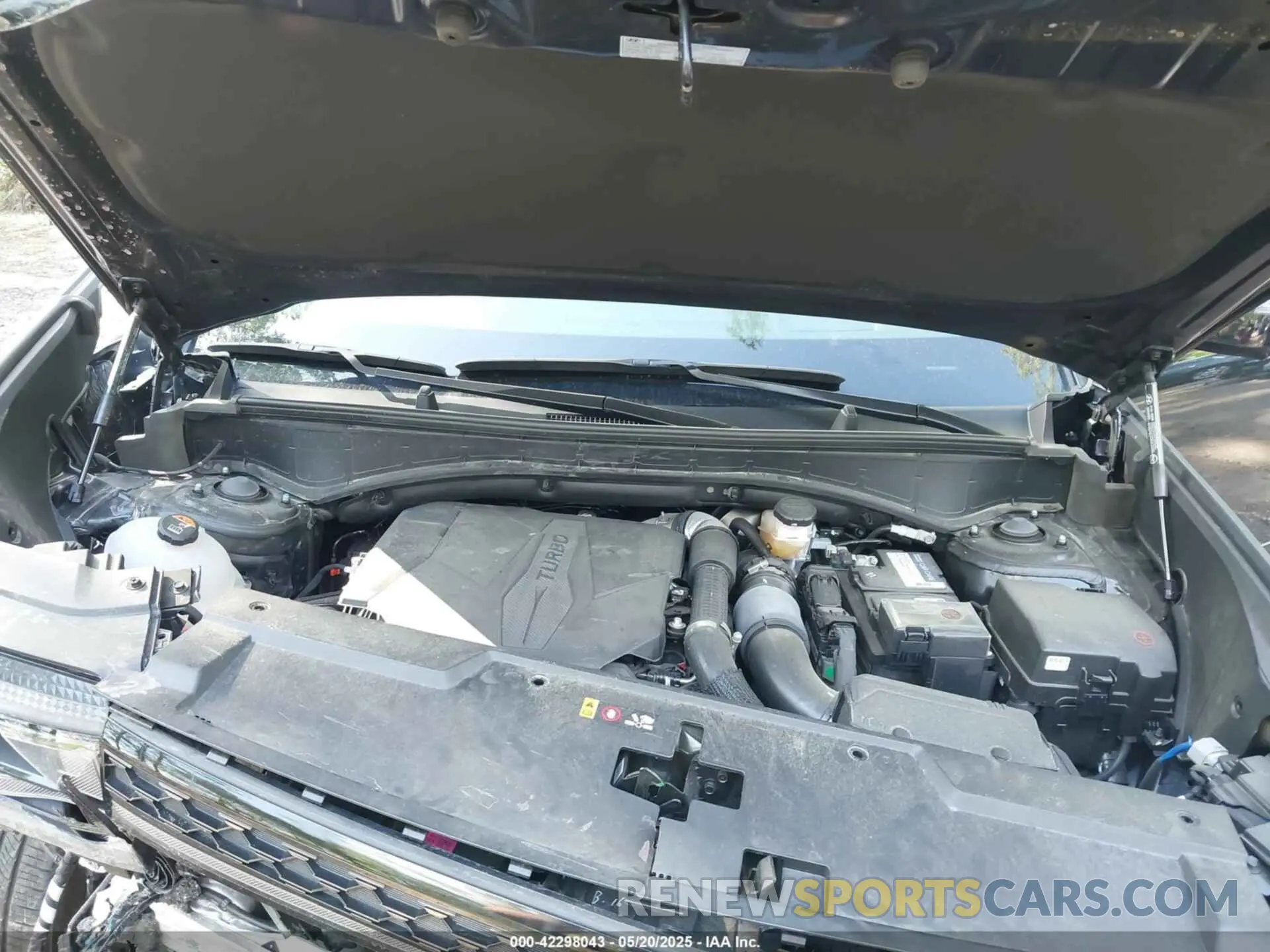 10 Photograph of a damaged car 5NMP5DGL8RH030609 HYUNDAI SANTA FE 2024