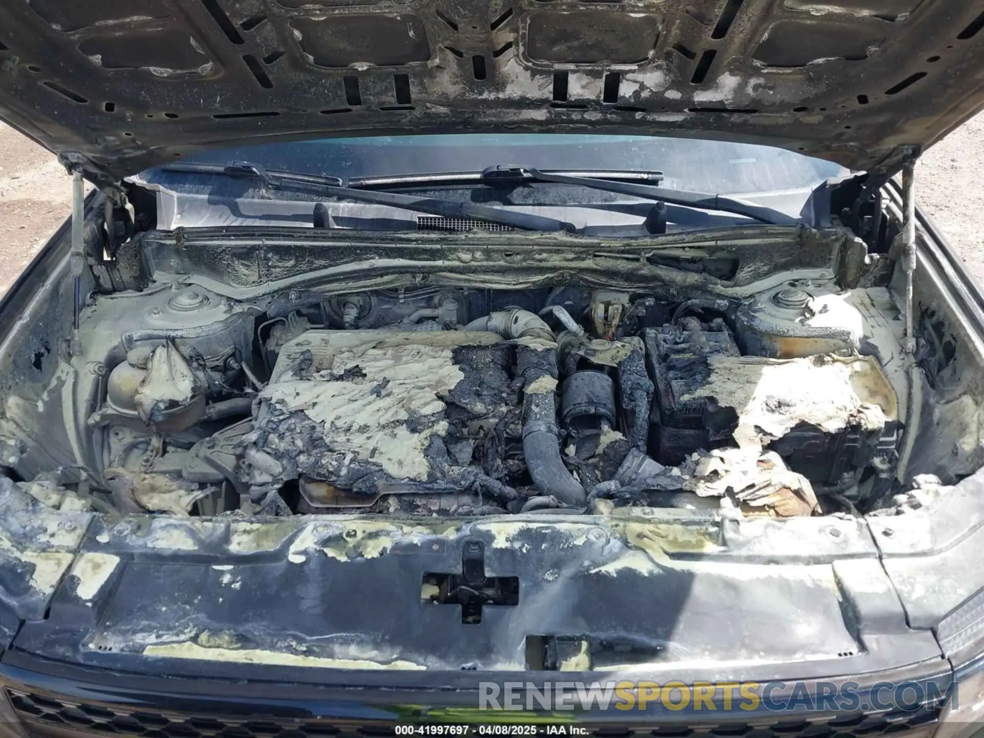 6 Photograph of a damaged car 5NMP5DGLXRH025833 HYUNDAI SANTA FE 2024